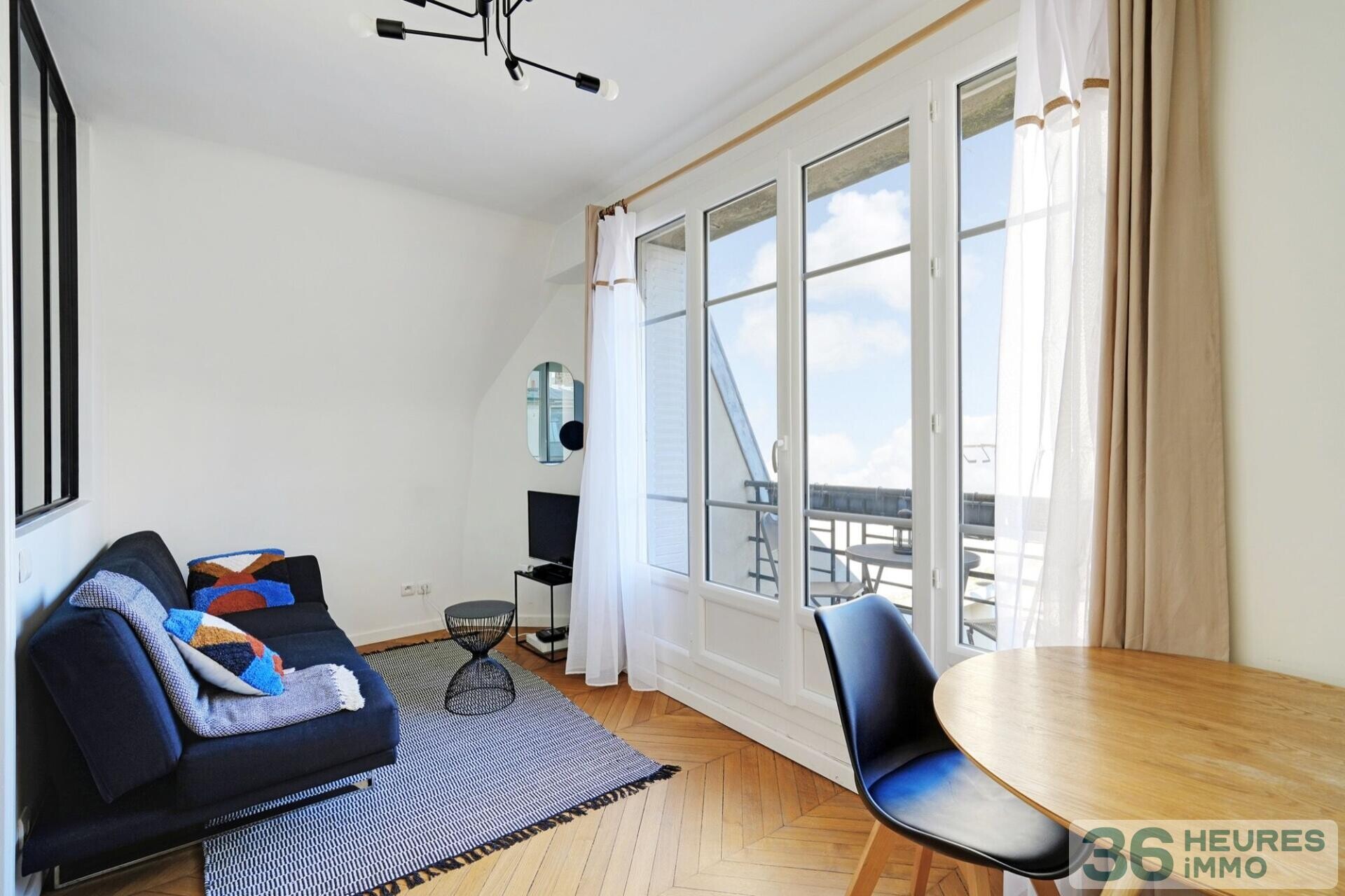 2 piÈces 32 m² deux pieces dernier etage ascenseur balcon - bourse paris 2 eme - rue saint marc