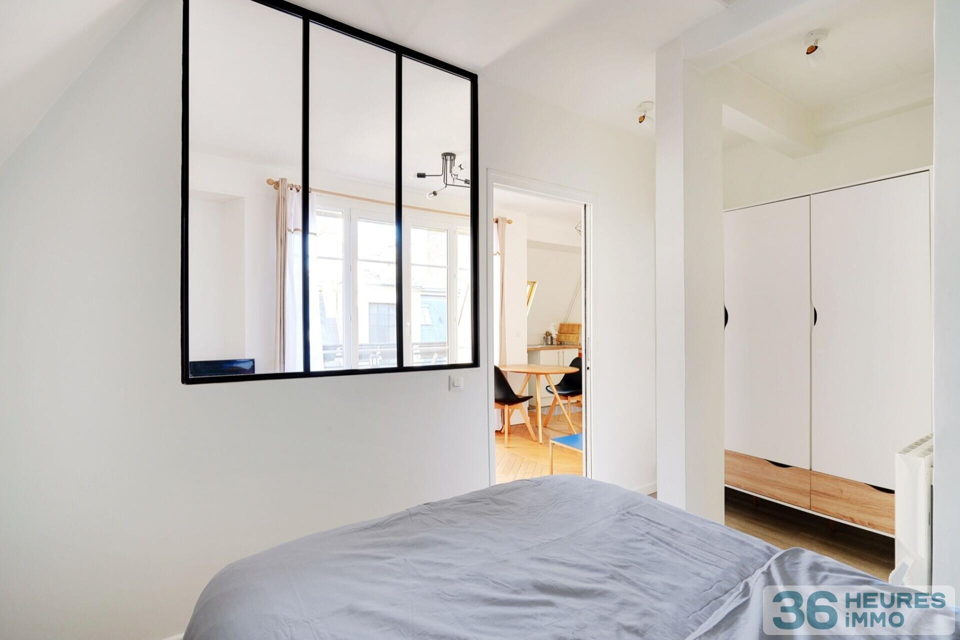 2 piÈces 32 m² deux pieces dernier etage ascenseur balcon - bourse paris 2 eme - rue saint marc
