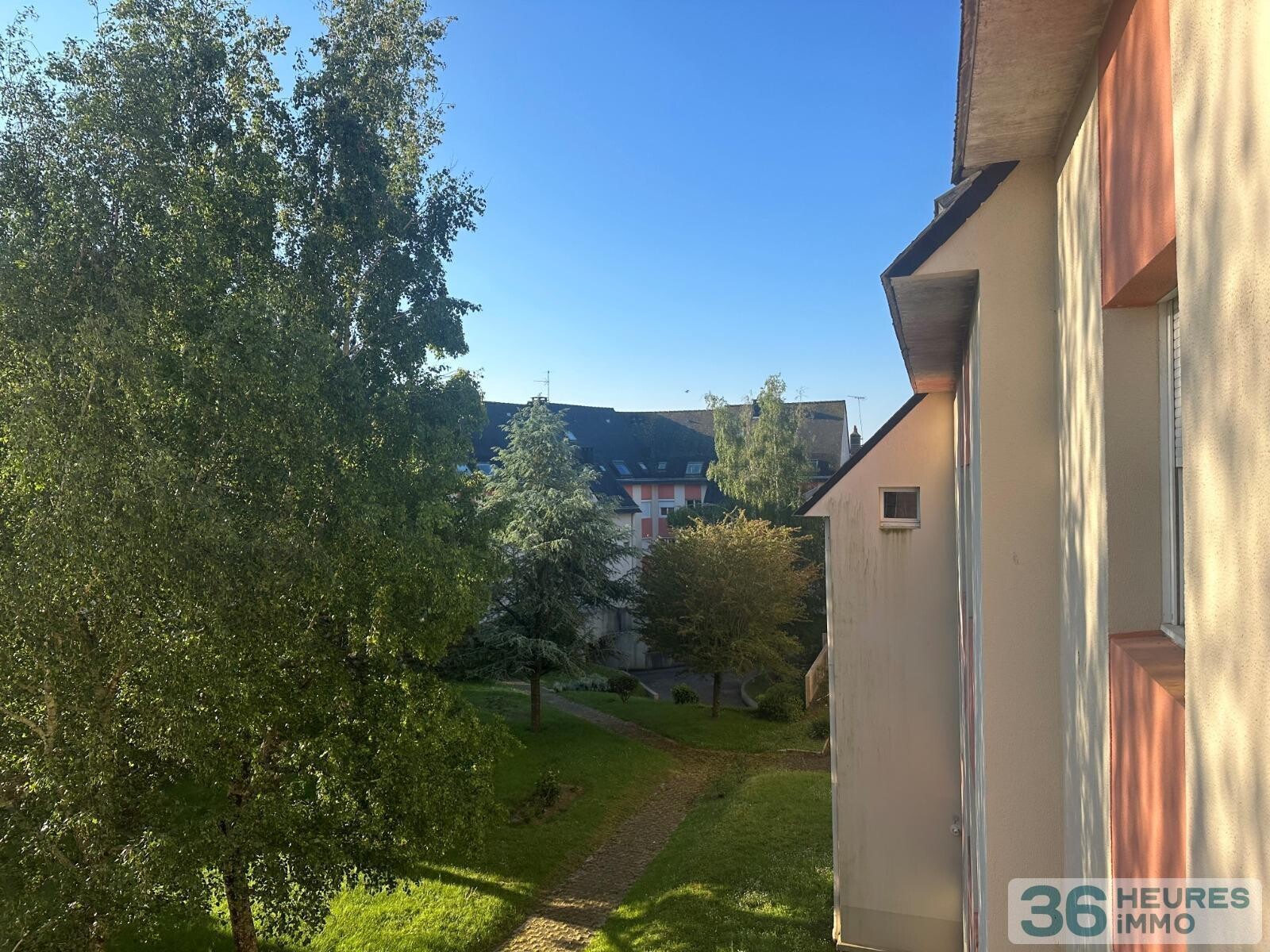 Centre-ville concarneau, t3, 62 m² avec garage et loggia