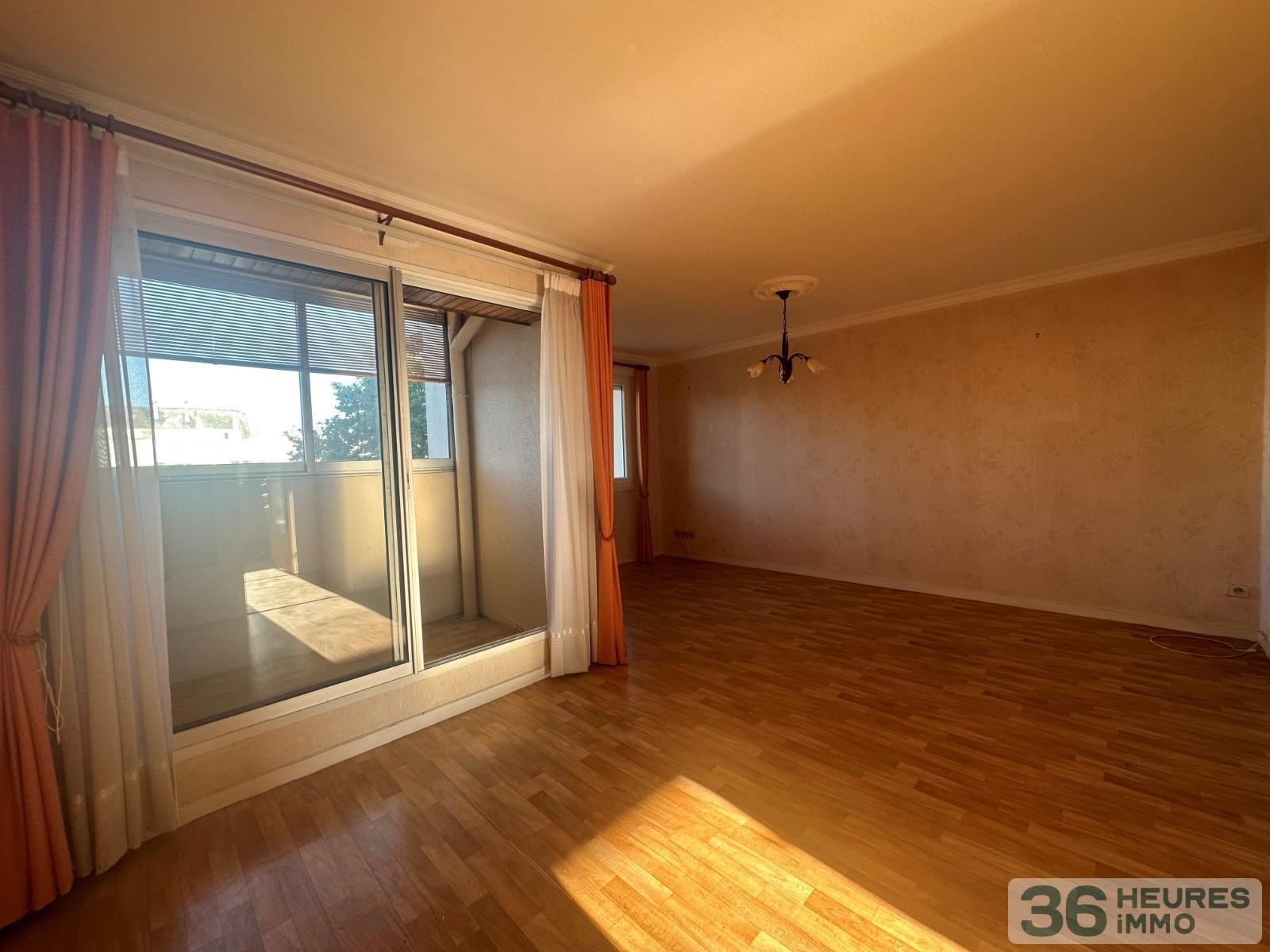 Centre-ville concarneau, t3, 62 m² avec garage et loggia