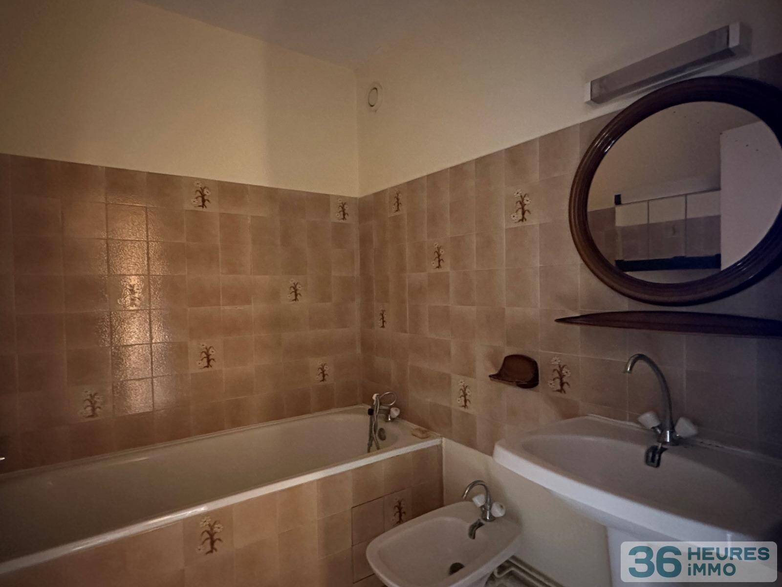 Centre-ville concarneau, t3, 62 m² avec garage et loggia