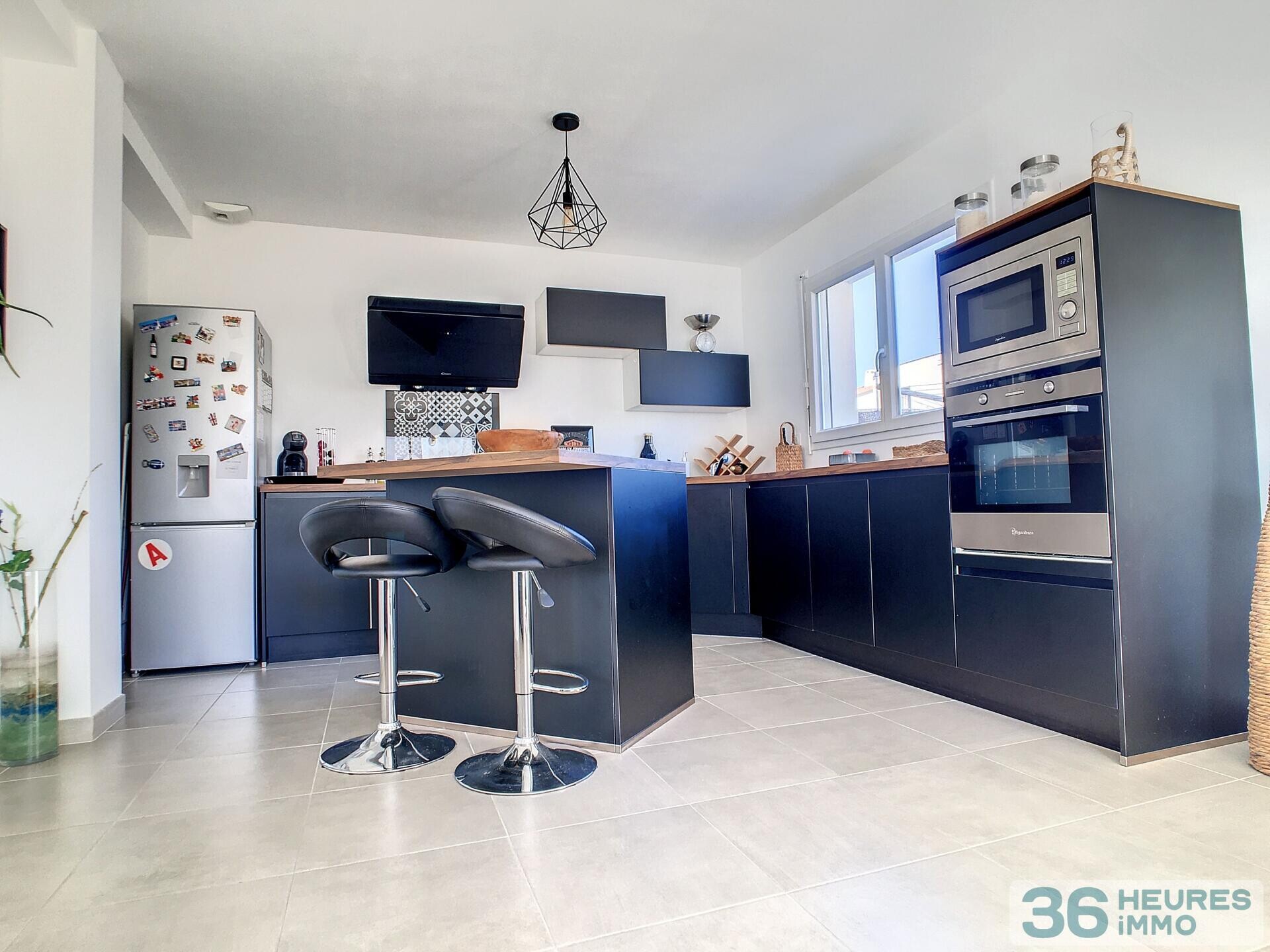 Villa t4 contemporaine avec jardin et garage