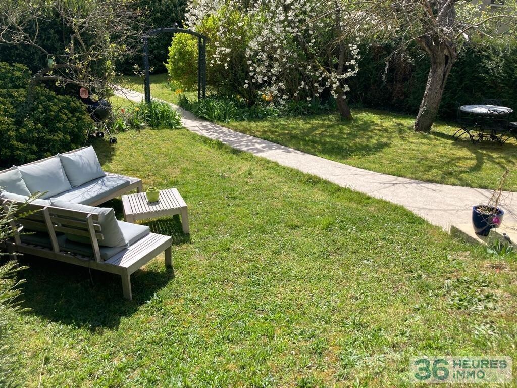 Prestations de qualite, 213m2 au sol, grand jardin, garage