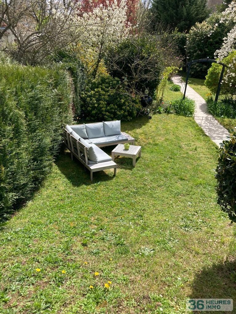 Prestations de qualite, 213m2 au sol, grand jardin, garage