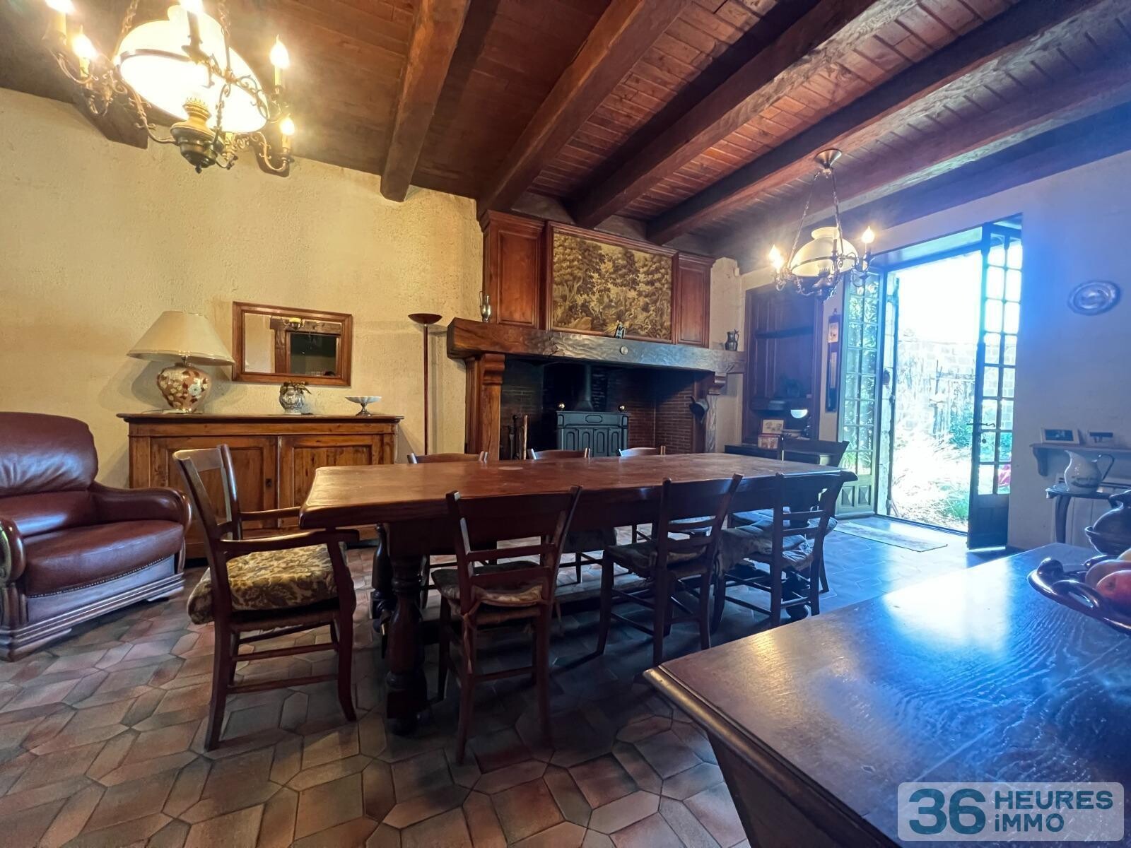 Périgourdine de 7 pièces sur 3,2ha de terrain avec ruisseau