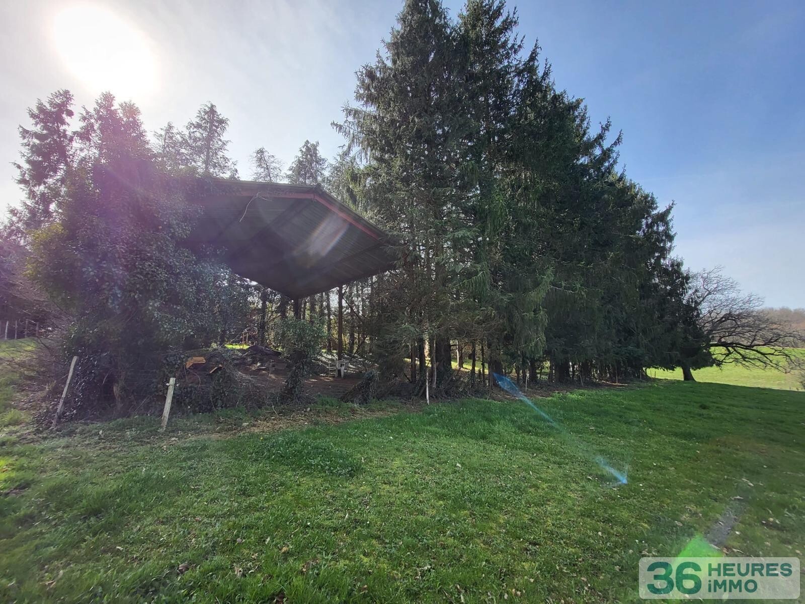 Périgourdine de 7 pièces sur 3,2ha de terrain avec ruisseau