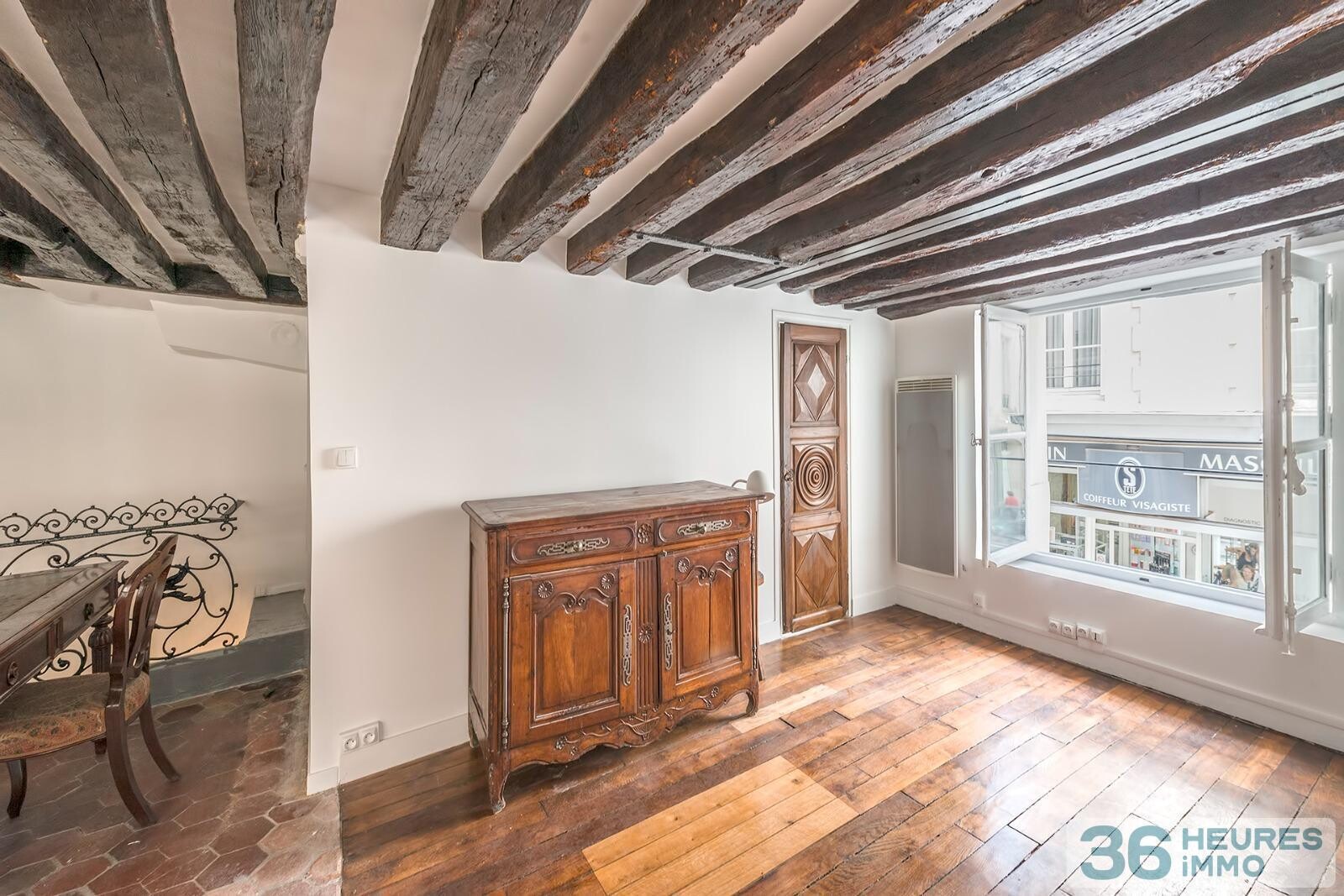 Appartement t2 dans bel immeuble du xviième siècle