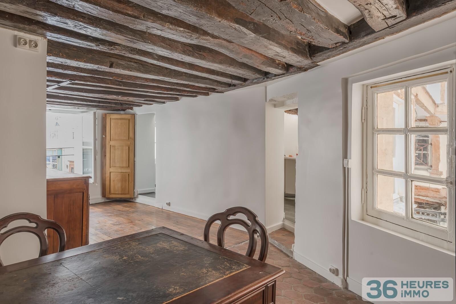 Appartement t2 dans bel immeuble du xviième siècle