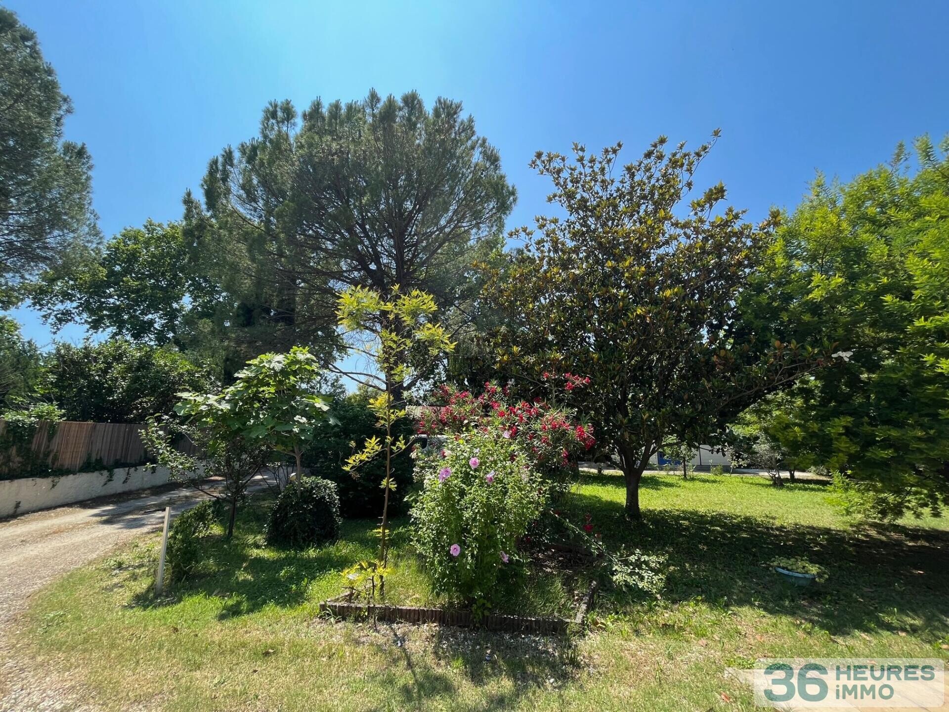 Villa 6 pièces de 220m² avec un terrain de 2200 m² 