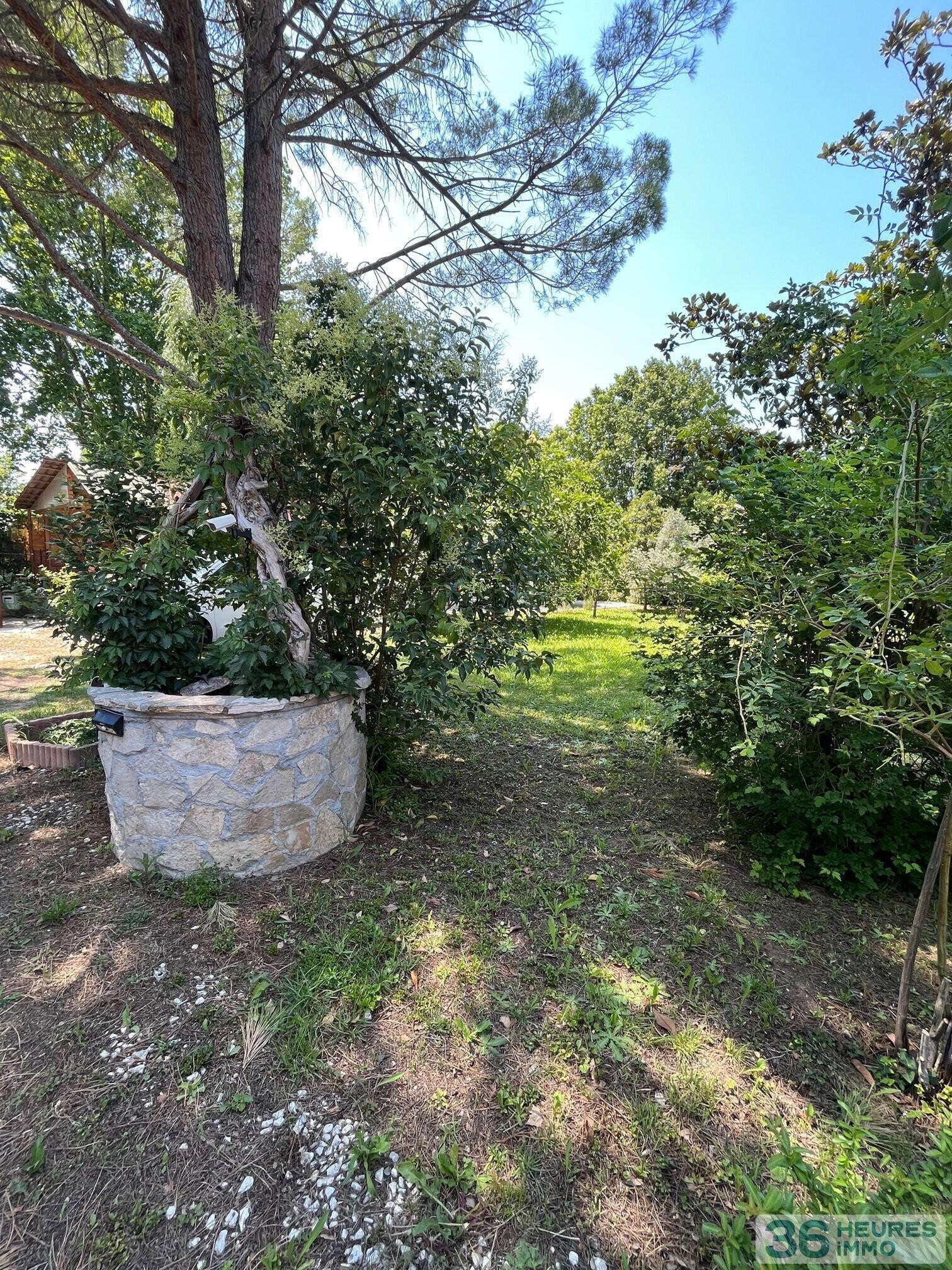 Villa 6 pièces de 220m² avec un terrain de 2200 m² 