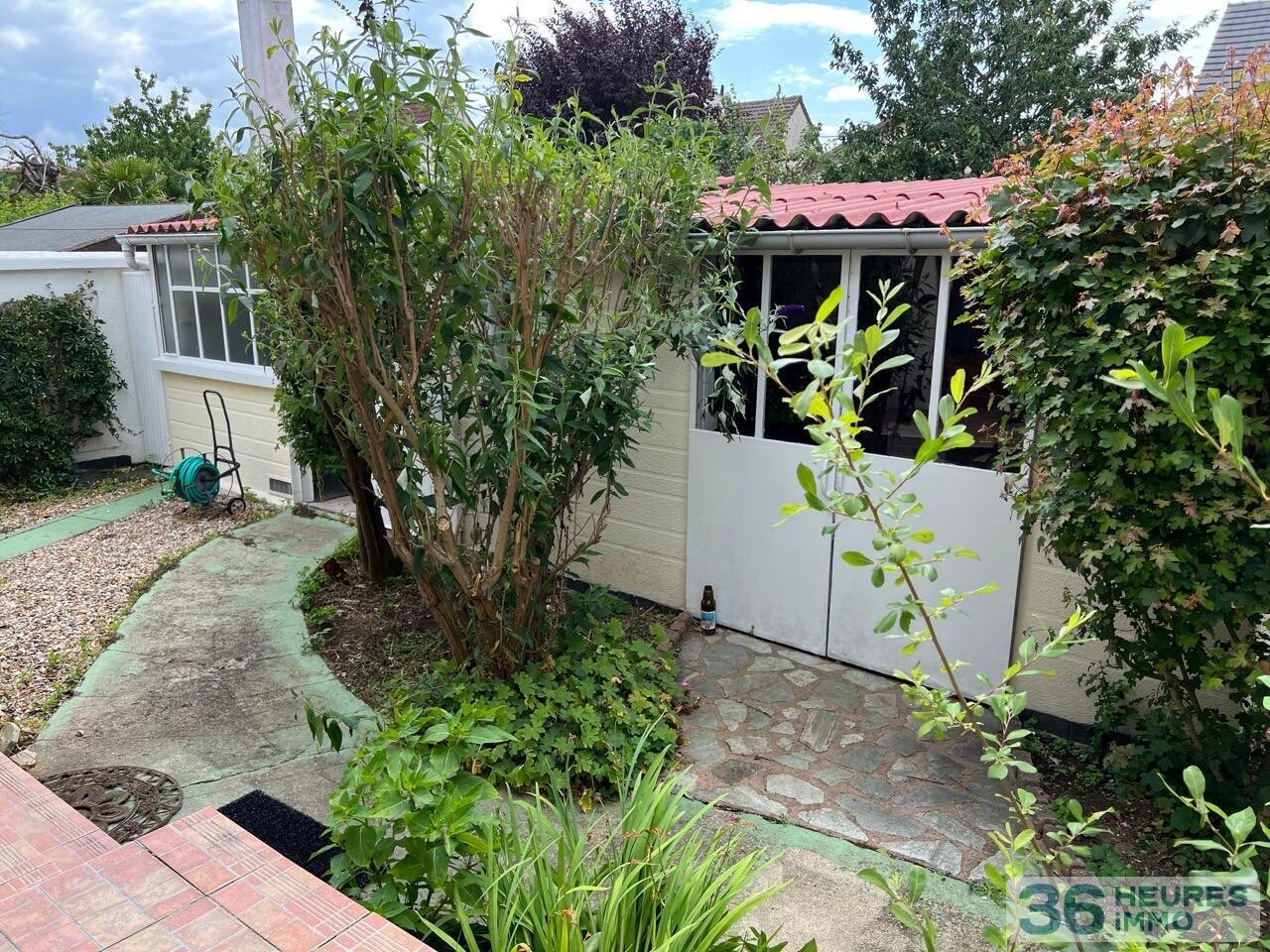 Maison individuelle traversante