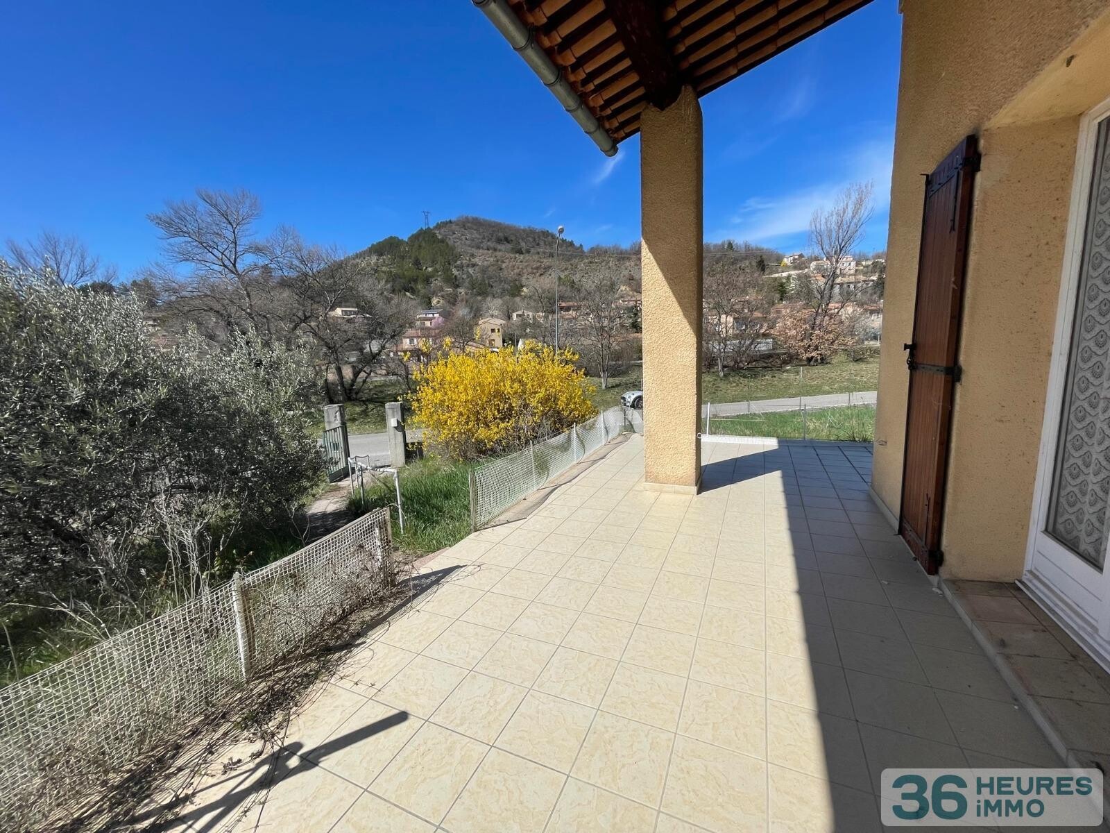 Sur 1538 m2 de terrain villa de 147 m2