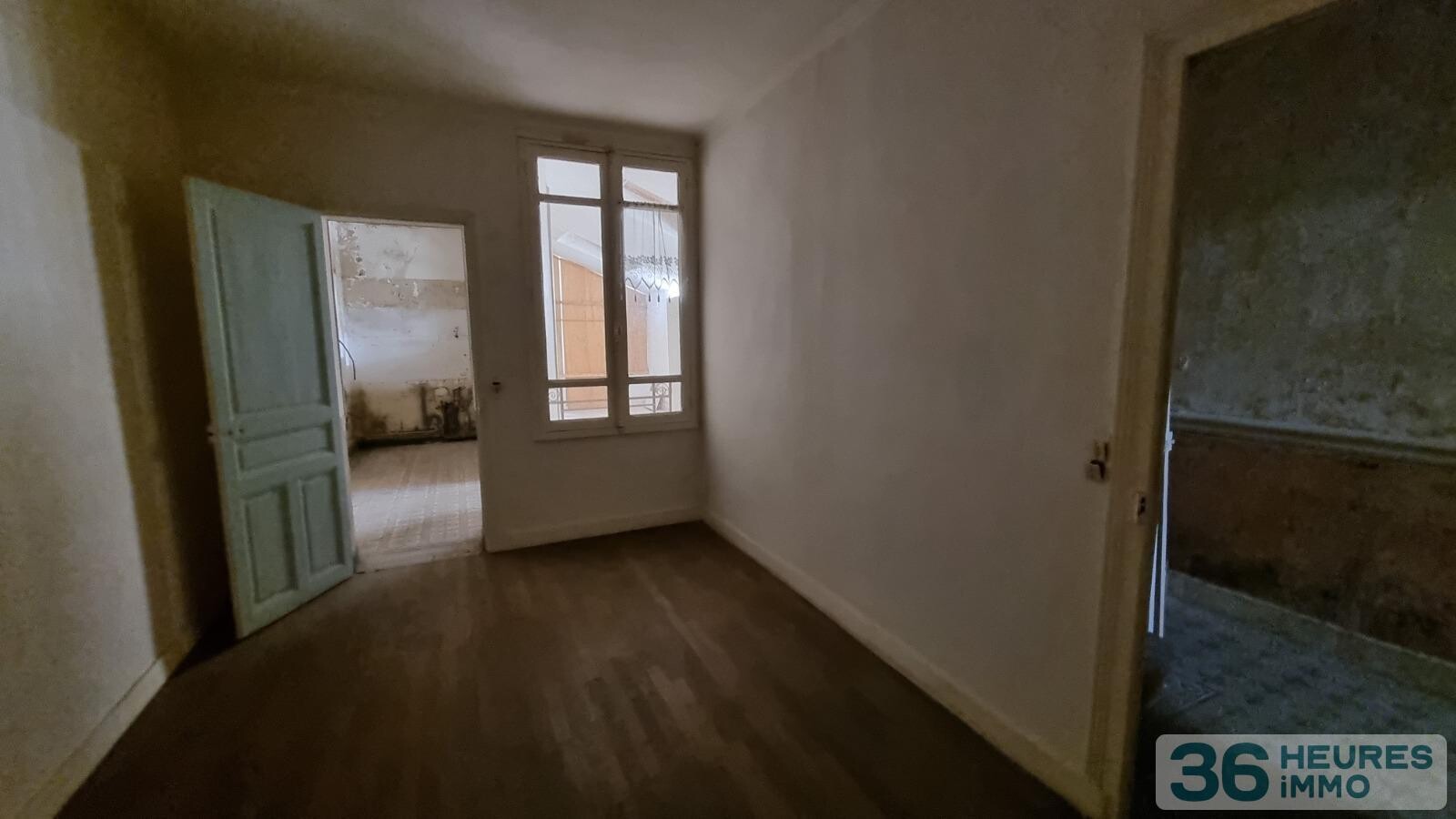 Maison avec travaux a prevoir. 