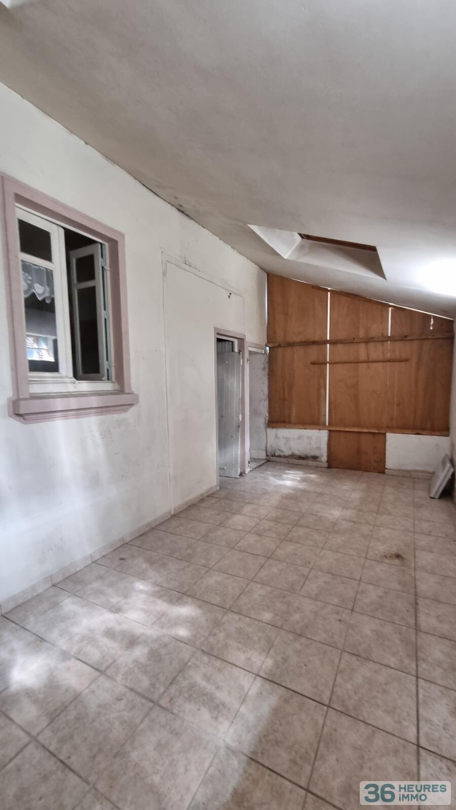 Maison avec travaux a prevoir. 