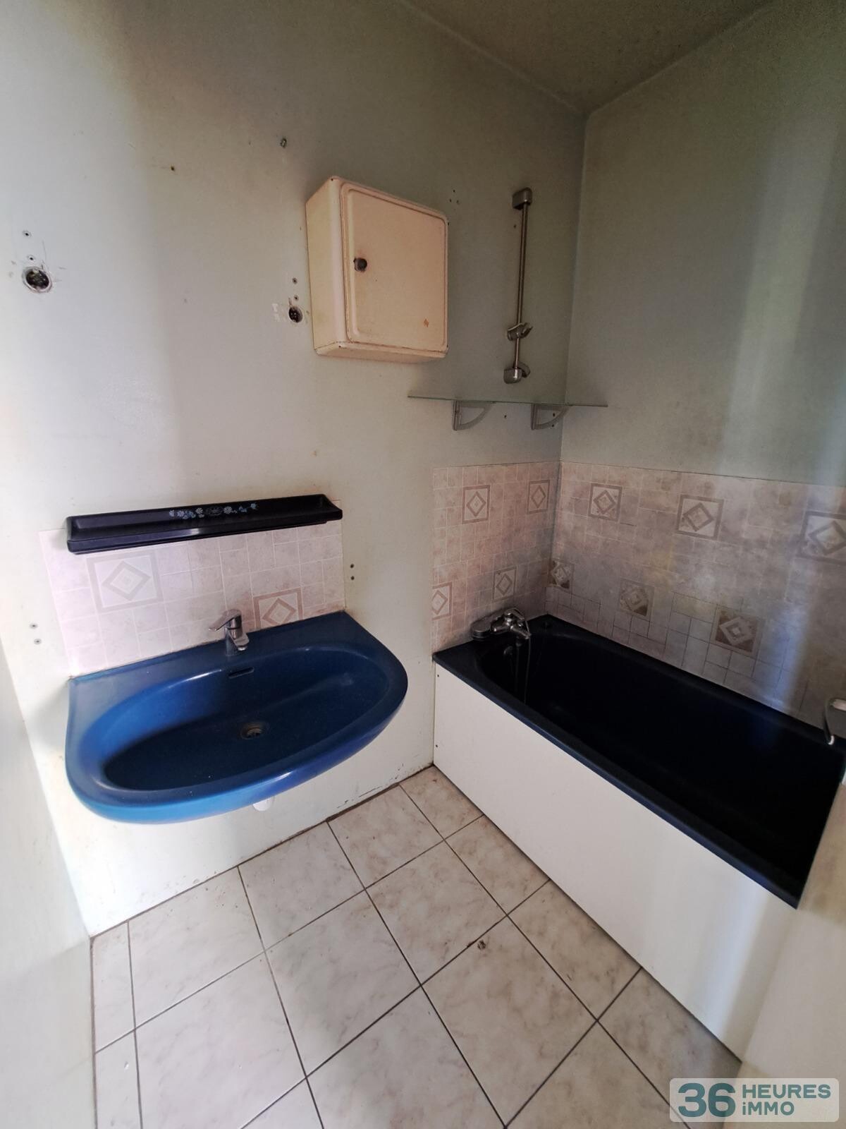 Rue de rouillon - maison avec jardin 