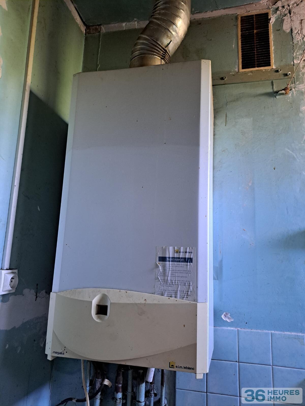 Rue de la fraternite - maison a renover - plain pied - avec garage et jardin 