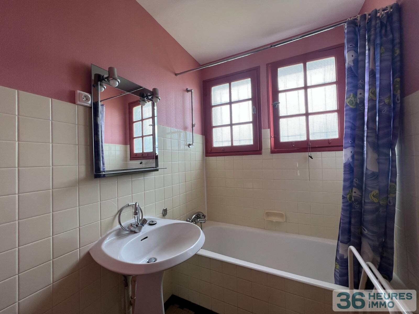 Pavillon dans quartier calme à 2 pas du bourg de lanouaille