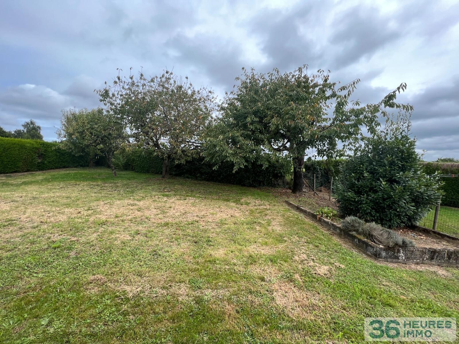 Pavillon dans quartier calme à 2 pas du bourg de lanouaille