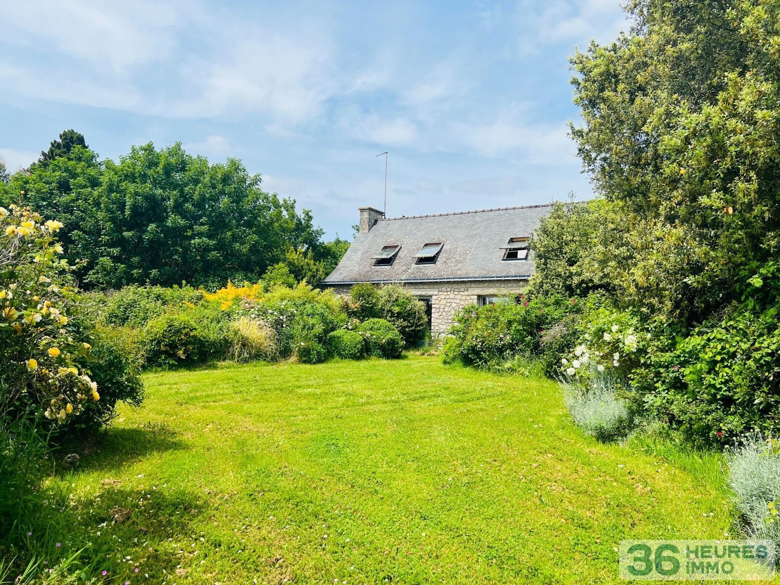 Maison à moderniser située au coeur d'une vaste propriété