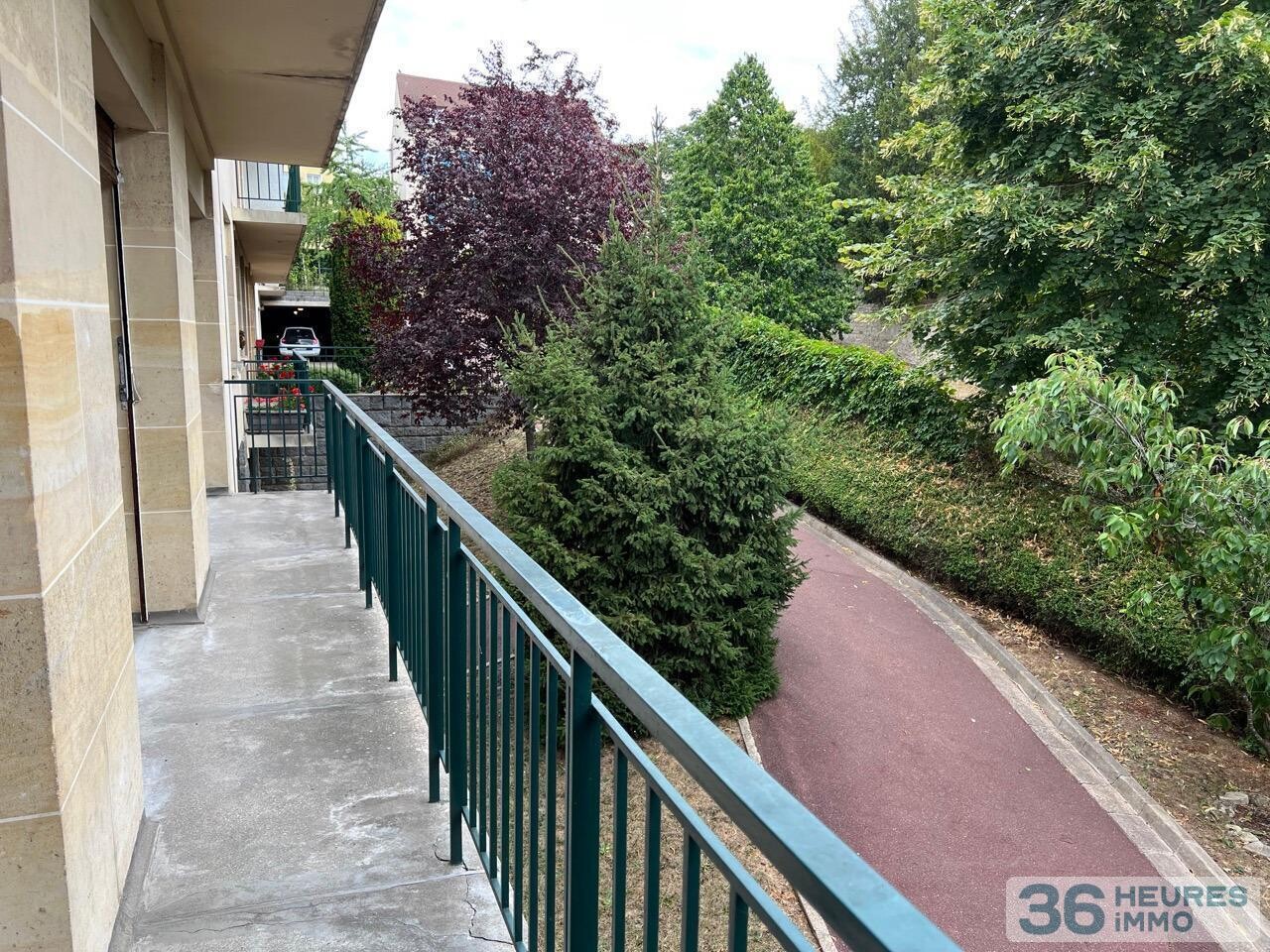 Appartement traversant, balcon