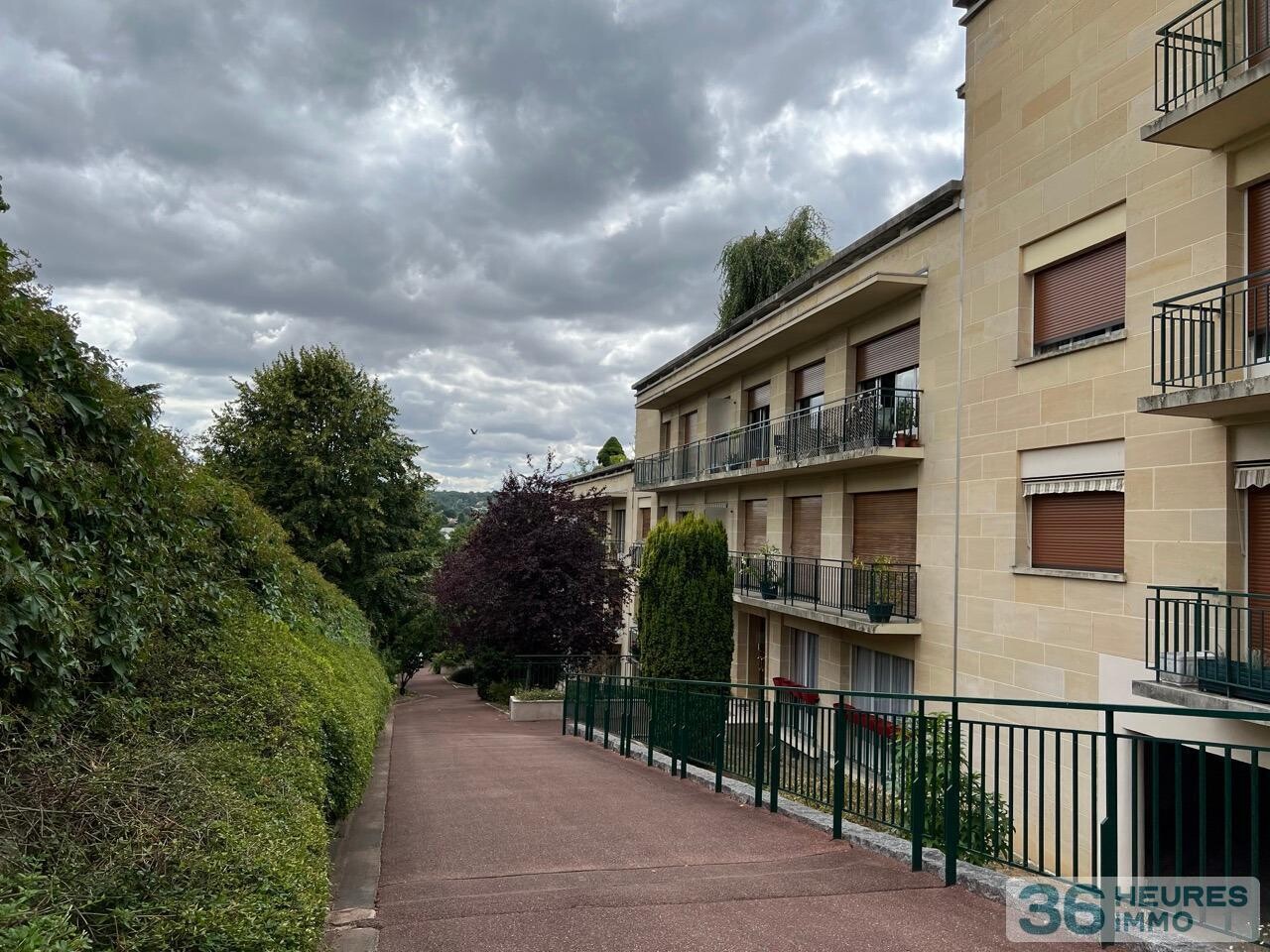 Appartement traversant, balcon