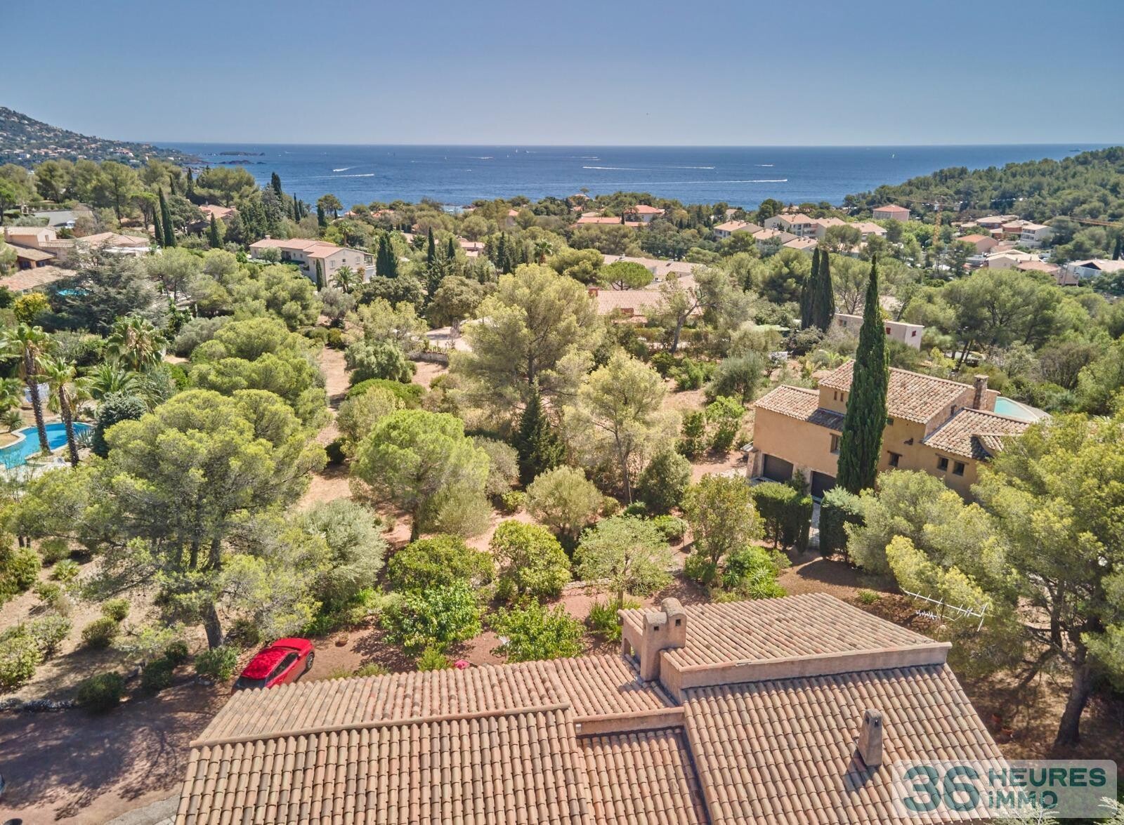 VILLA DANS QUARTIER RESIDENTIEL 