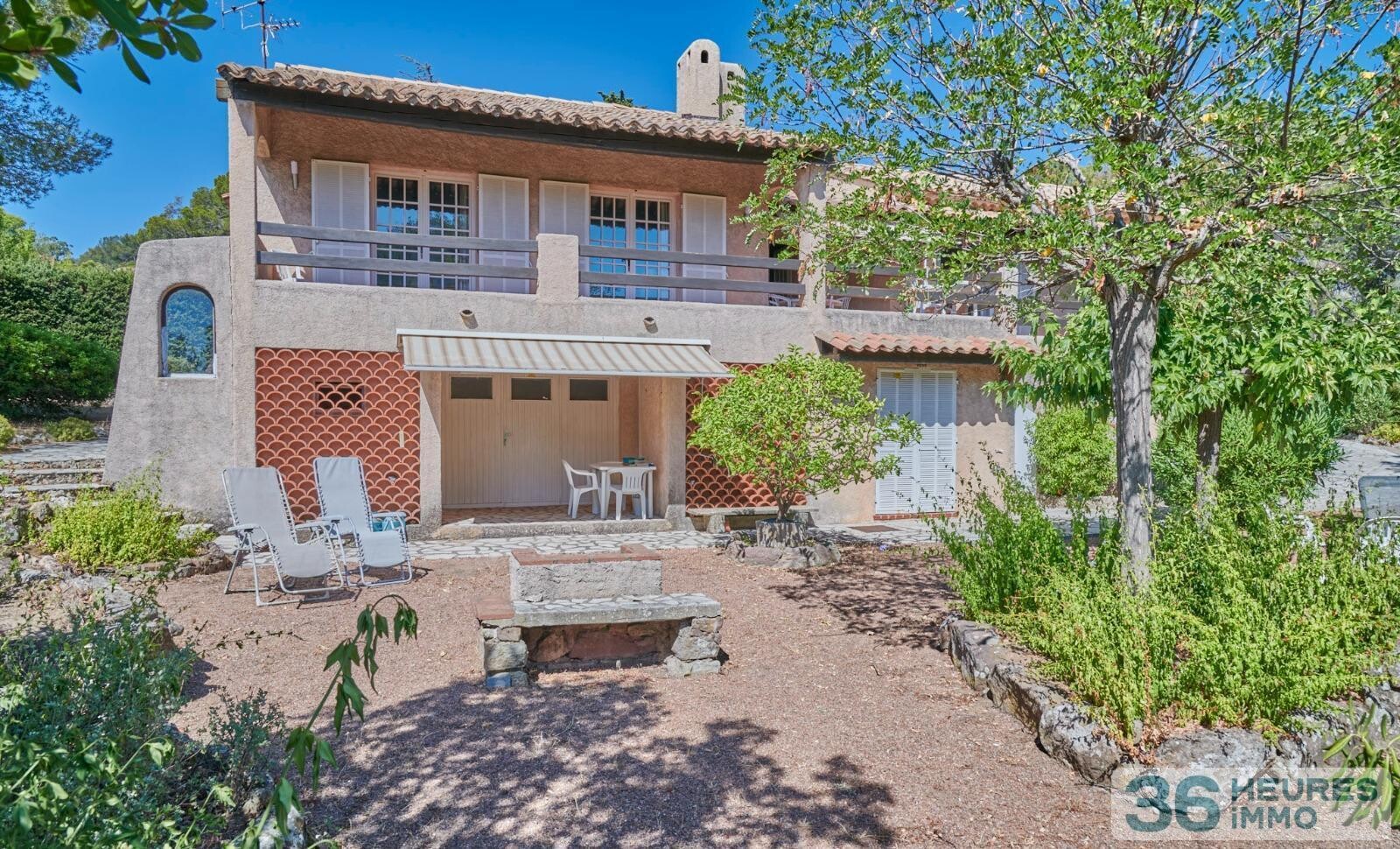 VILLA DANS QUARTIER RESIDENTIEL 