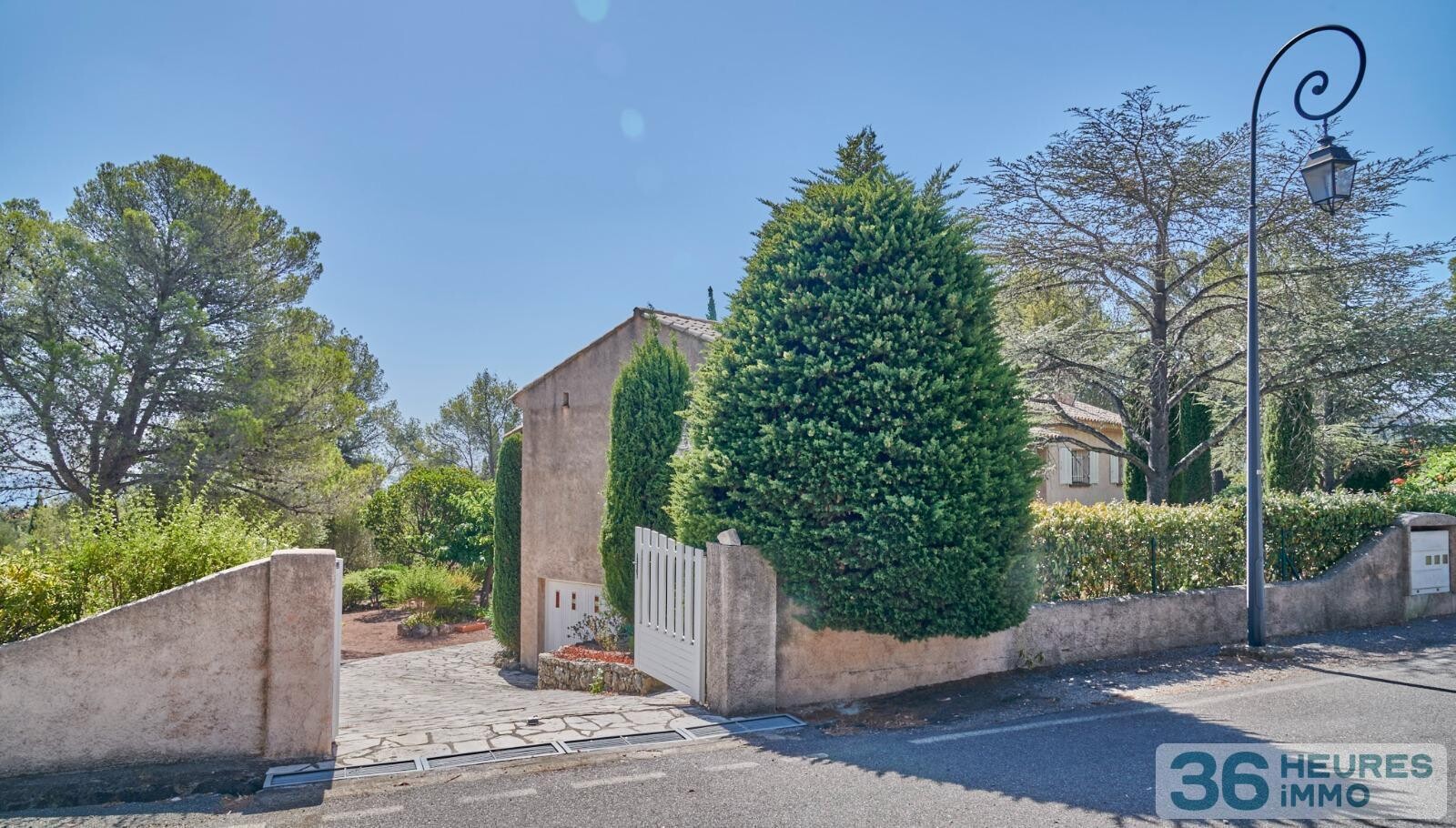 VILLA DANS QUARTIER RESIDENTIEL 