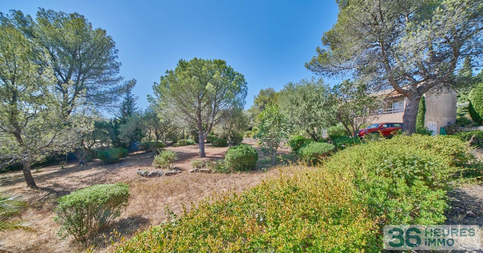 VILLA DANS QUARTIER RESIDENTIEL 