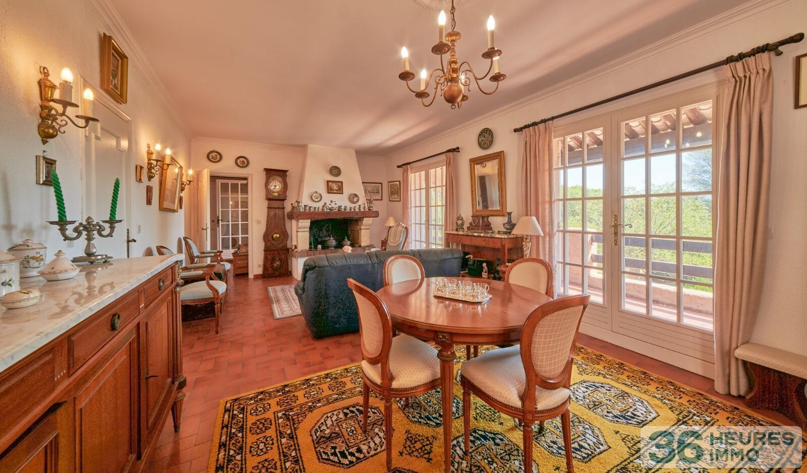 VILLA DANS QUARTIER RESIDENTIEL 