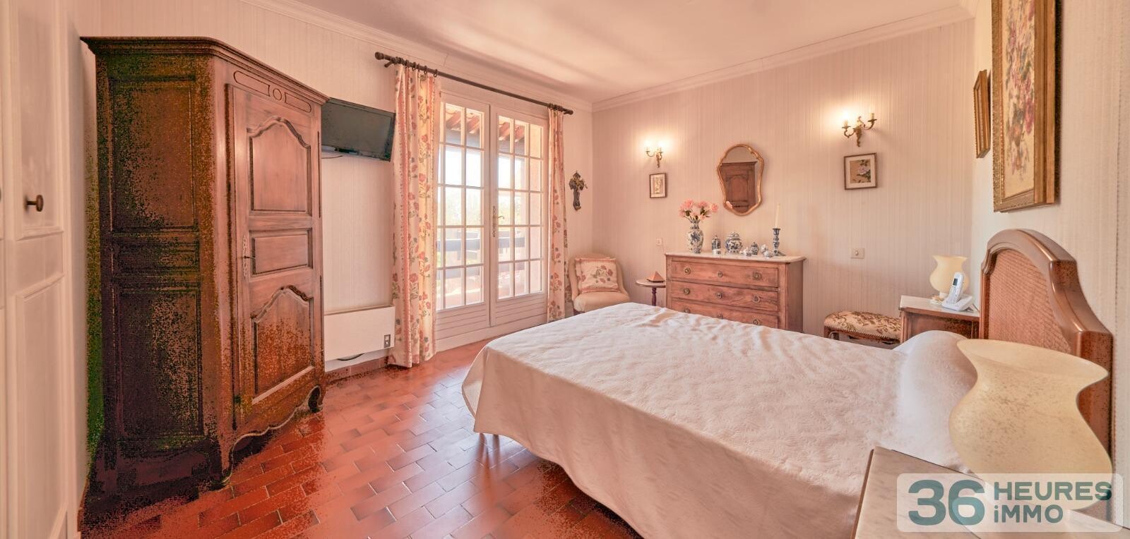 VILLA DANS QUARTIER RESIDENTIEL 