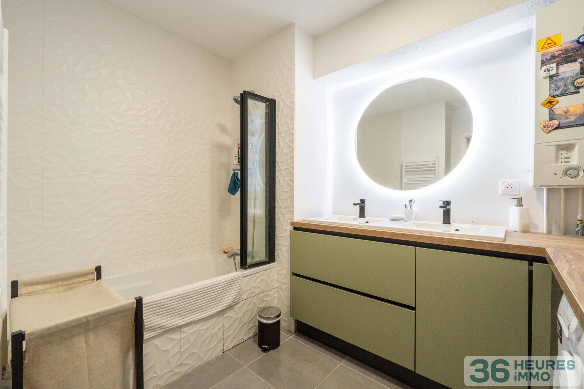 Appartement t4 , triple terrasse  avec vue montagne