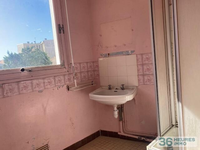 Appartement type 2 à rénover 50 m mer