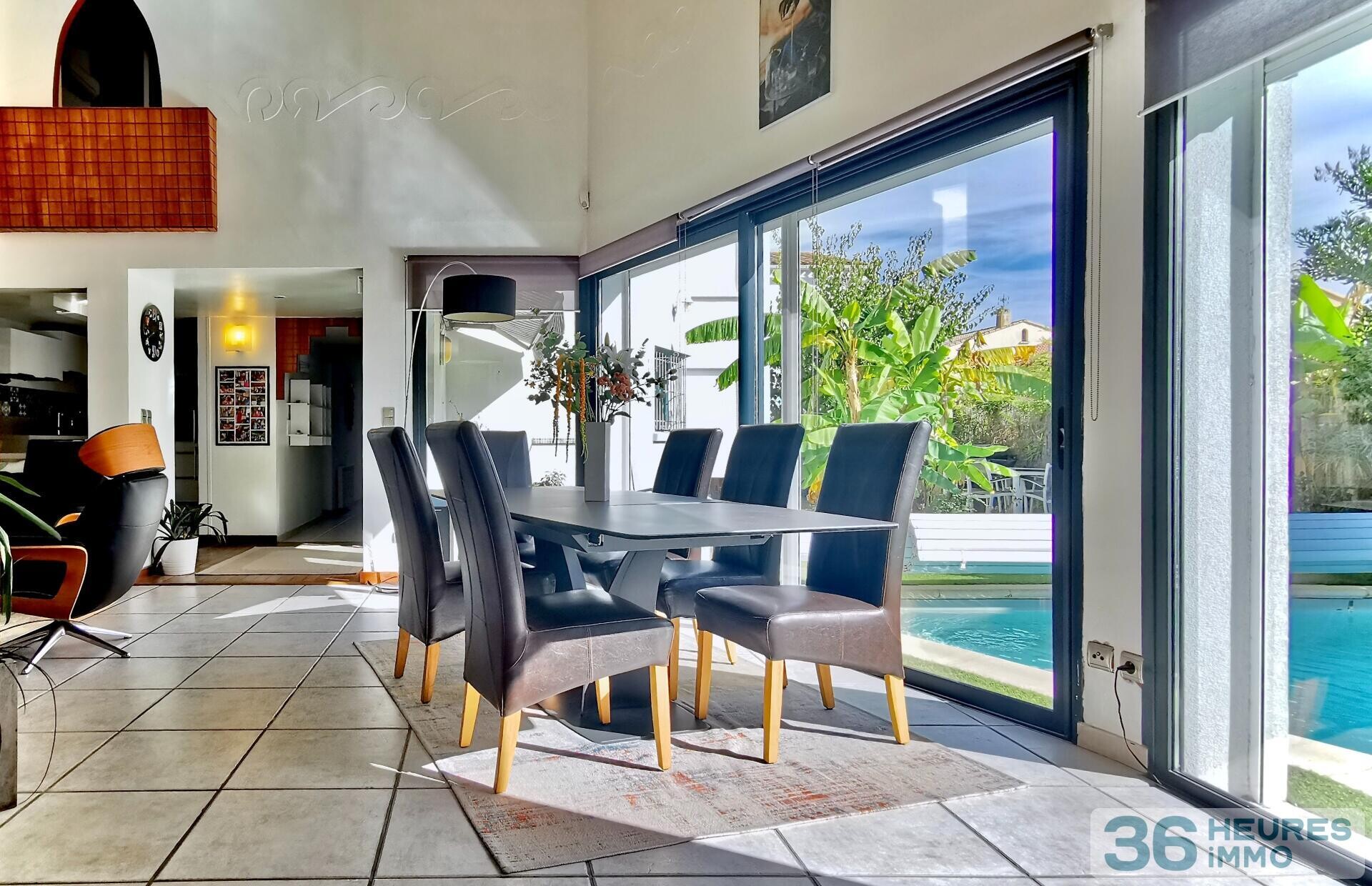 Prestige - villa d'architecte 7 pièces (+ de 185 m2) avec piscine, spa et garage