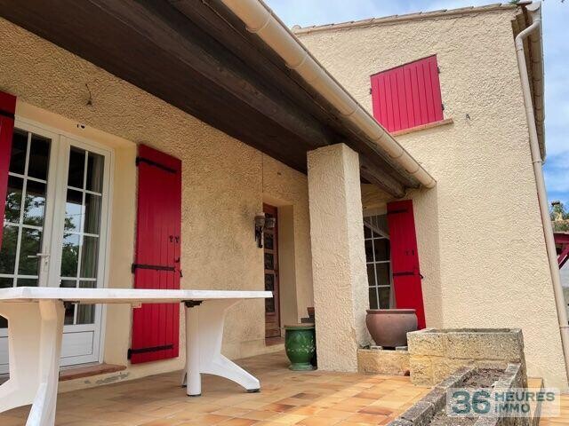 Aramon dans la colline maison 4 chambres, 700m² de jardin, grand garage