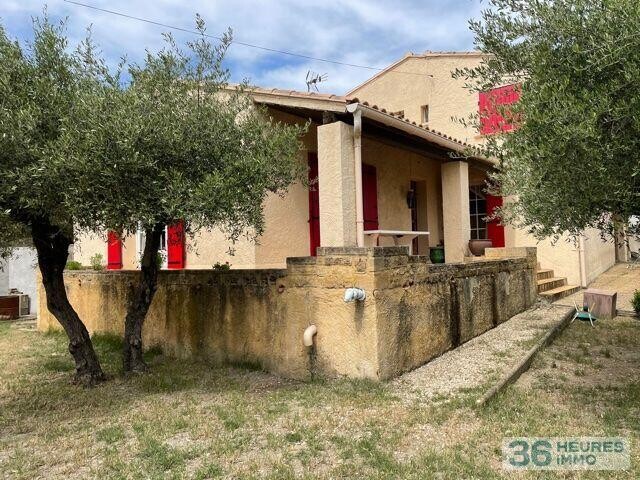 Aramon dans la colline maison 4 chambres, 700m² de jardin, grand garage