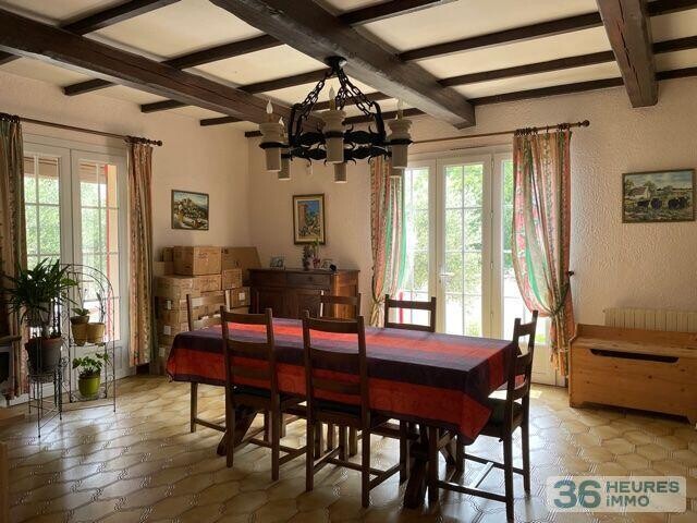 Aramon dans la colline maison 4 chambres, 700m² de jardin, grand garage