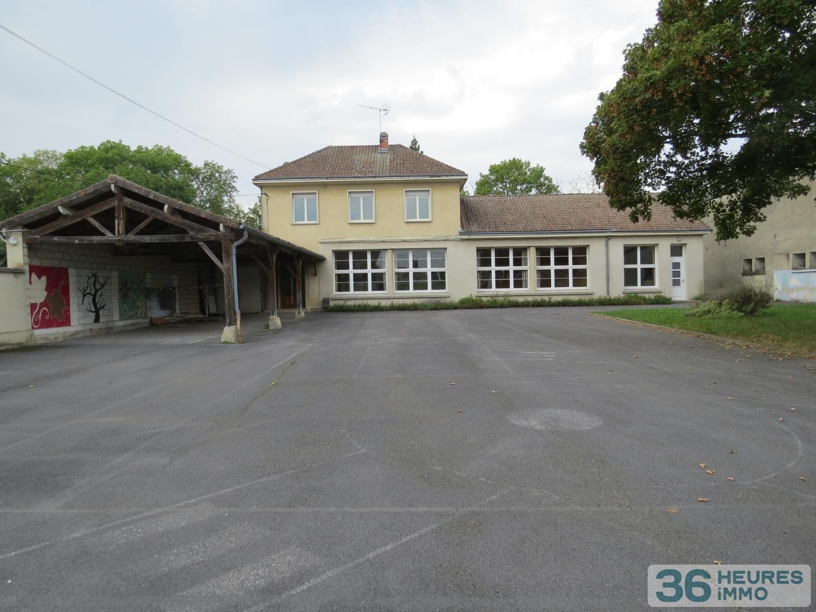 Ensemble immobilier d'env. 260 m² - possibilité de réaliser une grande maison d'habitation