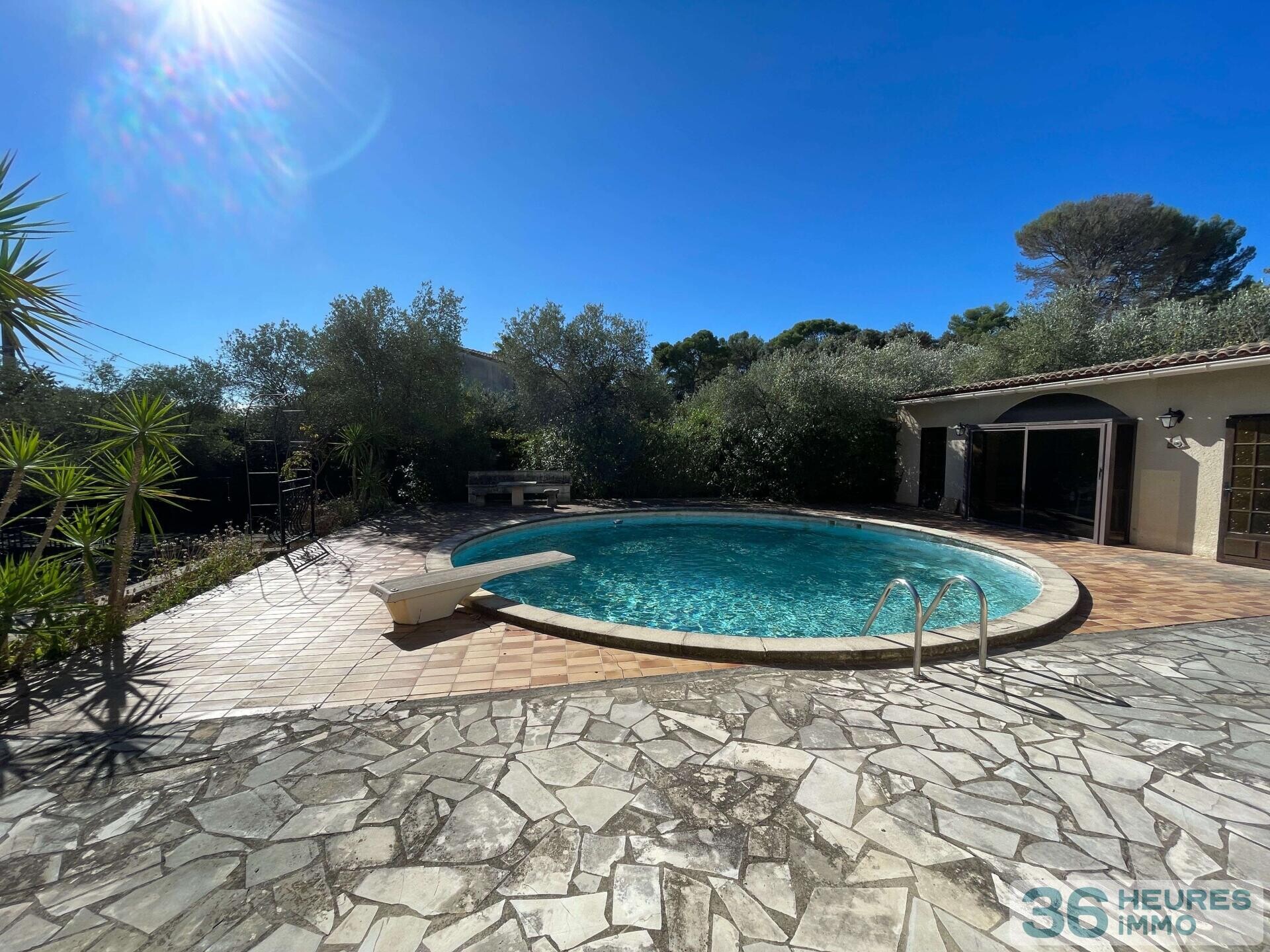 Villa 177 m2 sur 1259 m2 de terrain avec piscine