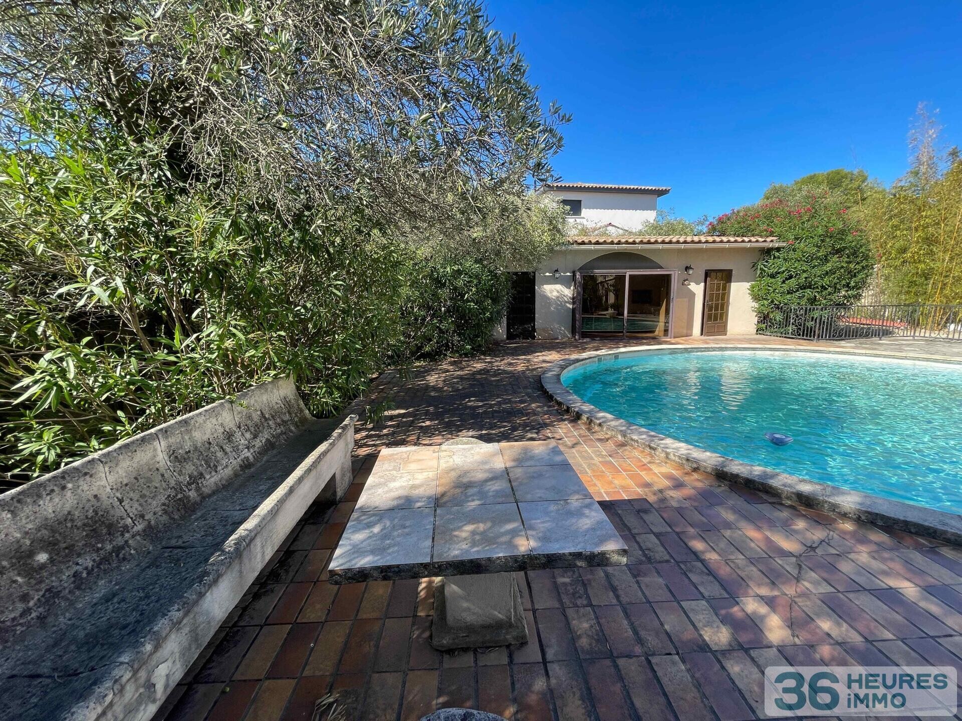 Villa 177 m2 sur 1259 m2 de terrain avec piscine