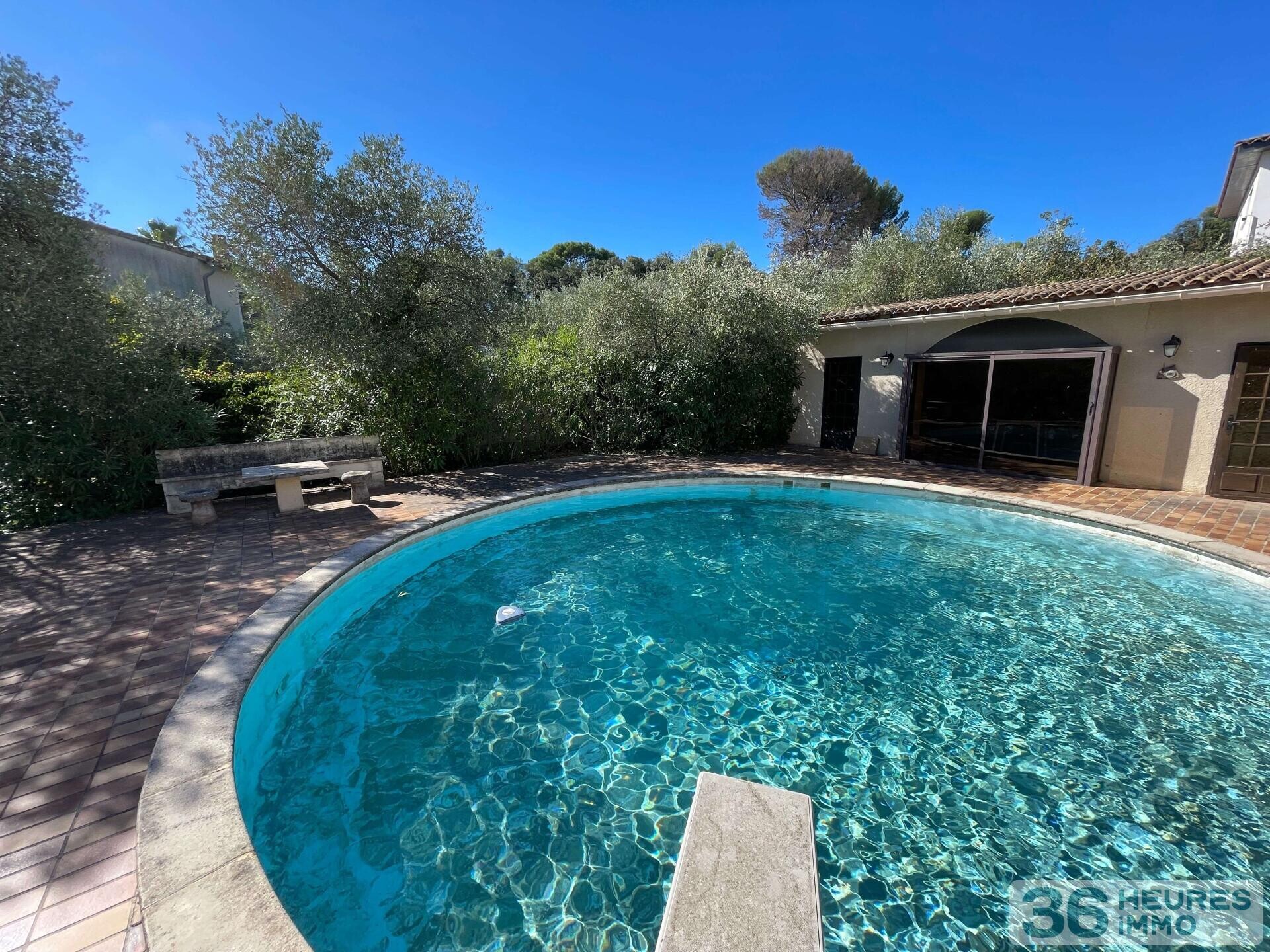 Villa 177 m2 sur 1259 m2 de terrain avec piscine