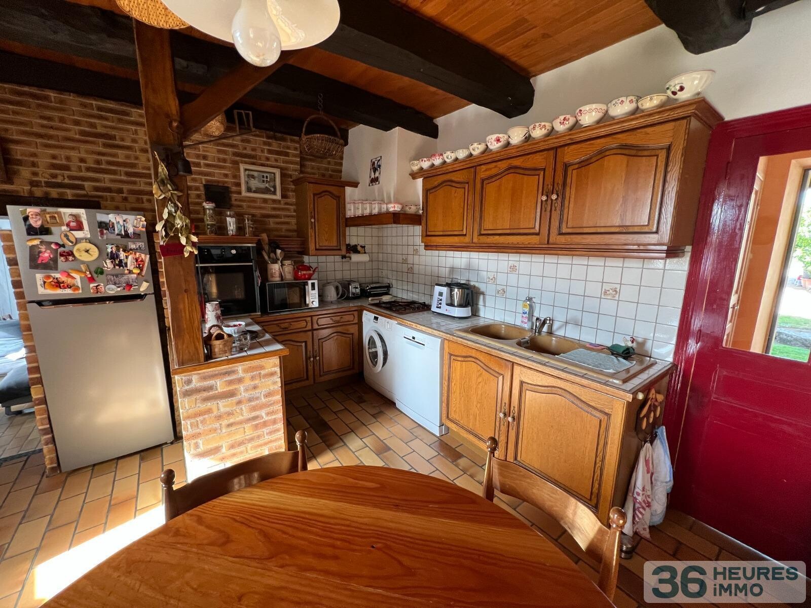 MAISON EN PIERRES ET DEPENDANCES