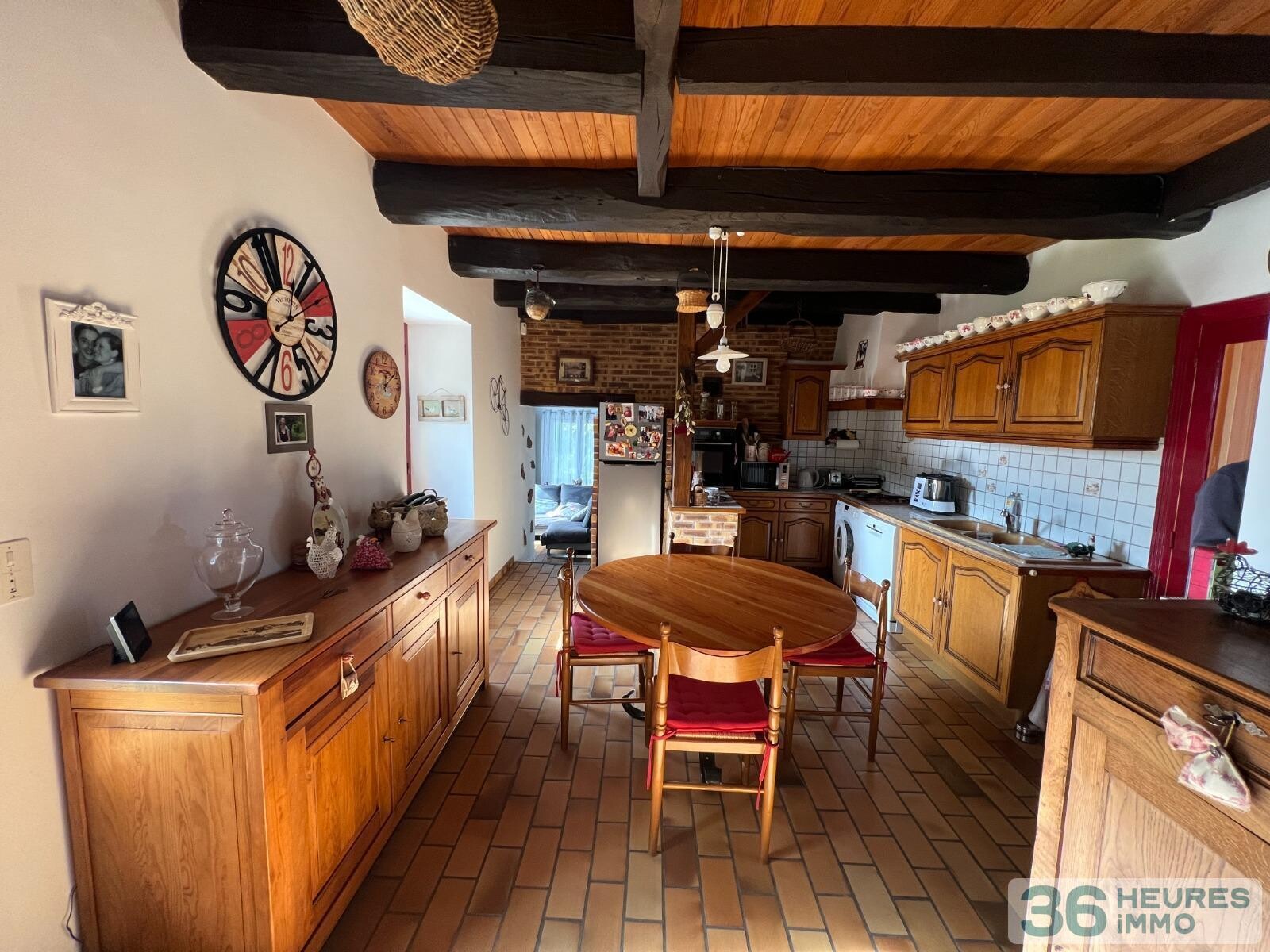 MAISON EN PIERRES ET DEPENDANCES