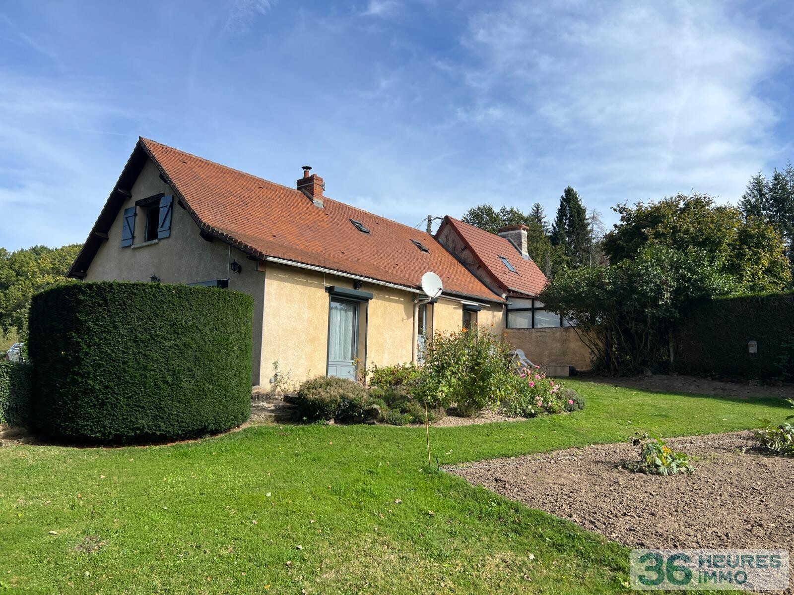 MAISON EN PIERRES ET DEPENDANCES