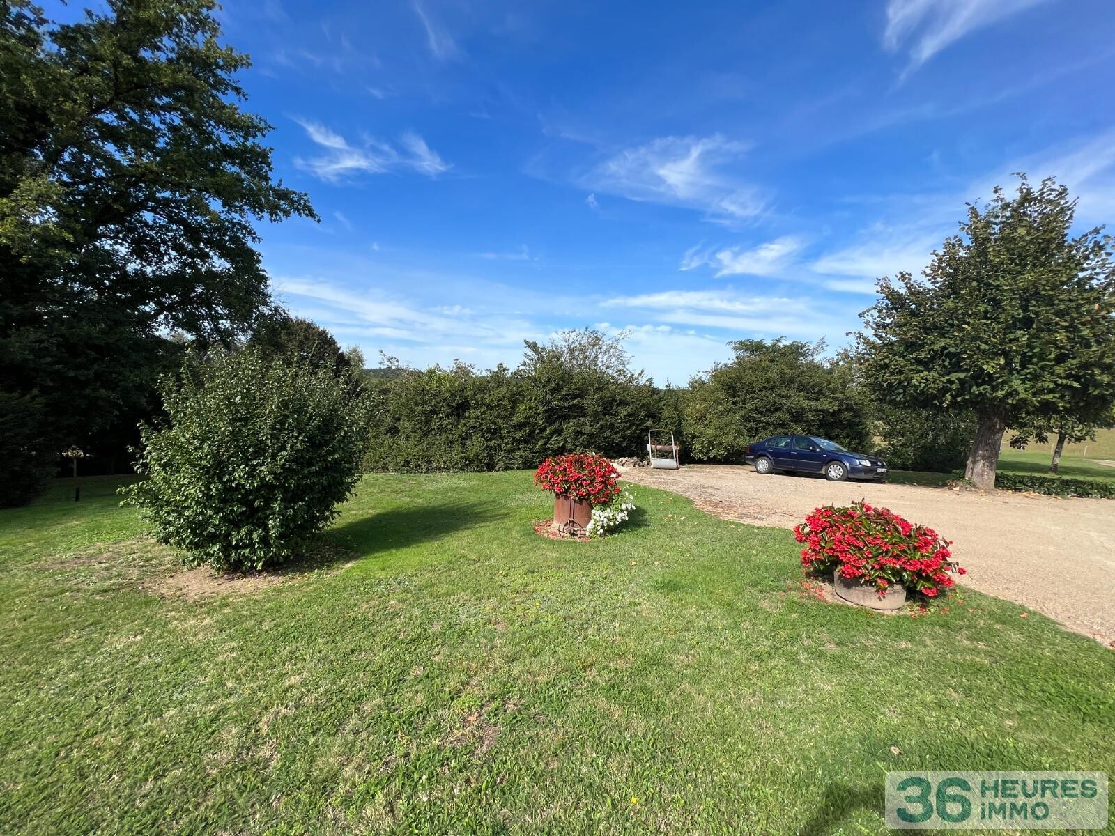 MAISON EN PIERRES ET DEPENDANCES