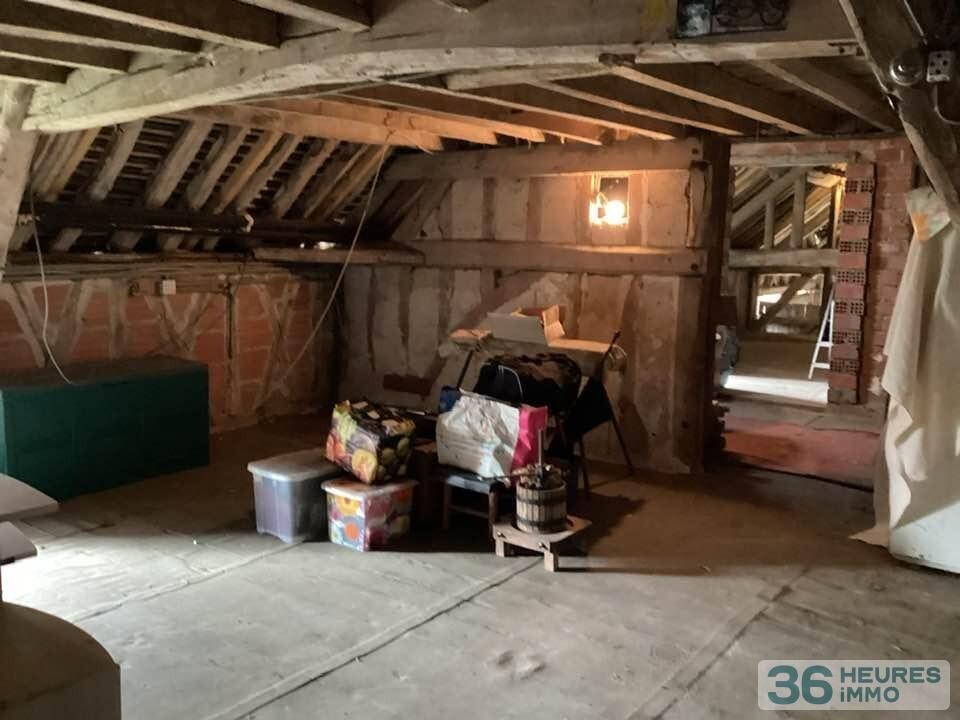 Maison ancienne en pans de bois à restaurer