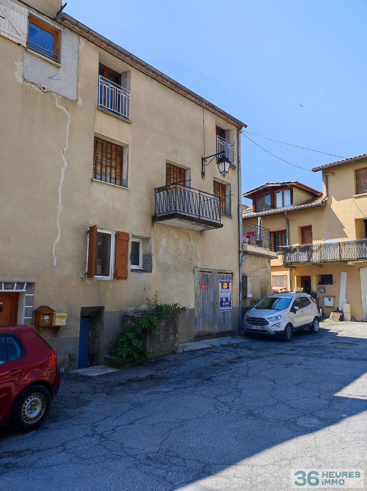 Coeur du village - appartement t3 de 63,37 m² à rénover avec garage de 37 m²