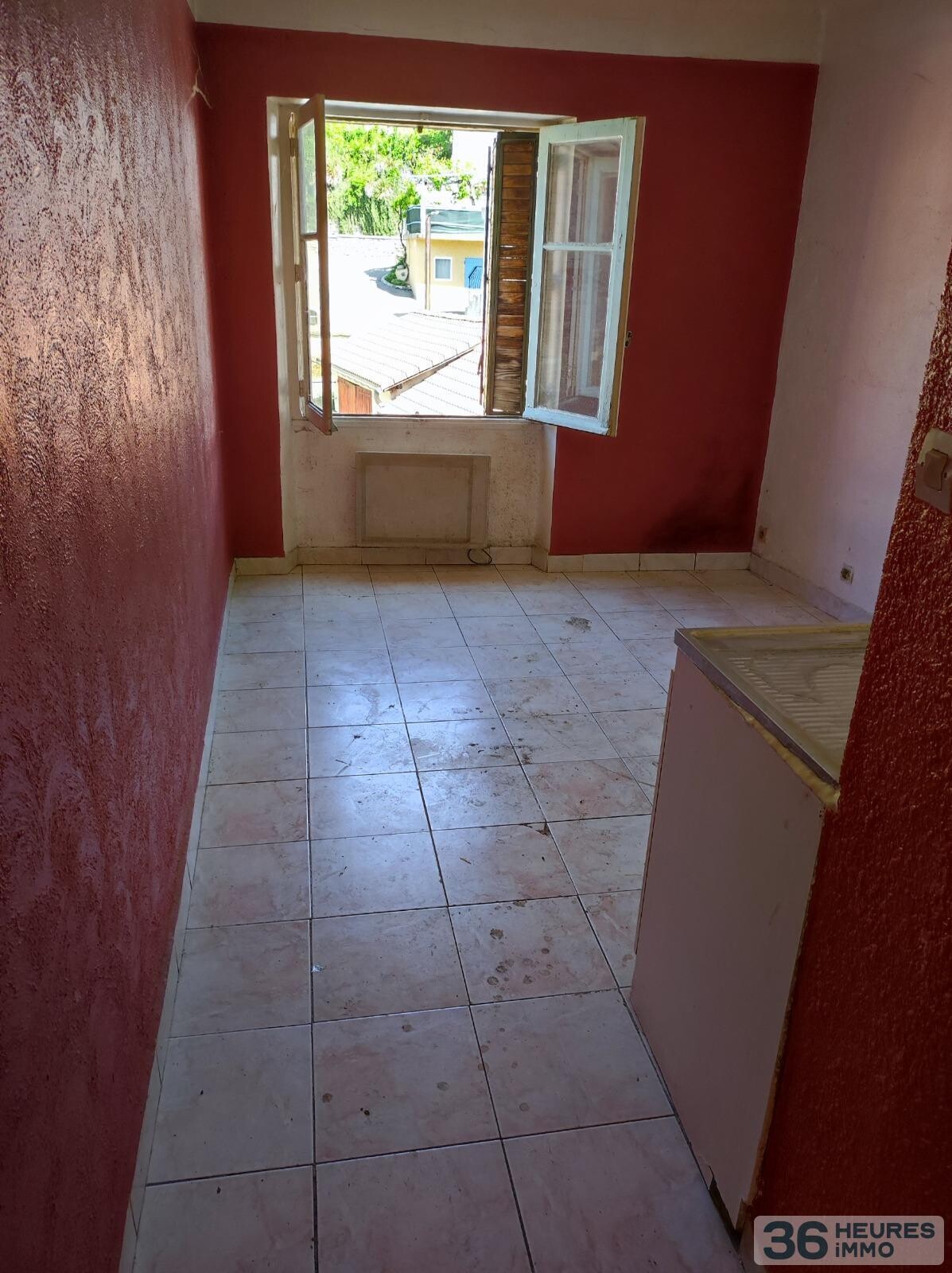 Coeur du village - appartement t3 de 63,37 m² à rénover avec garage de 37 m²