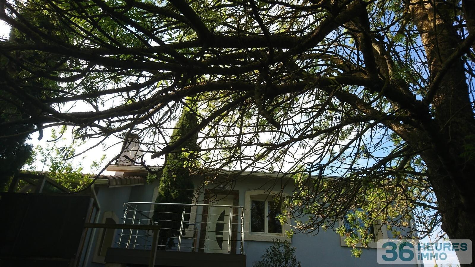 Maison divisée en chambres louées 