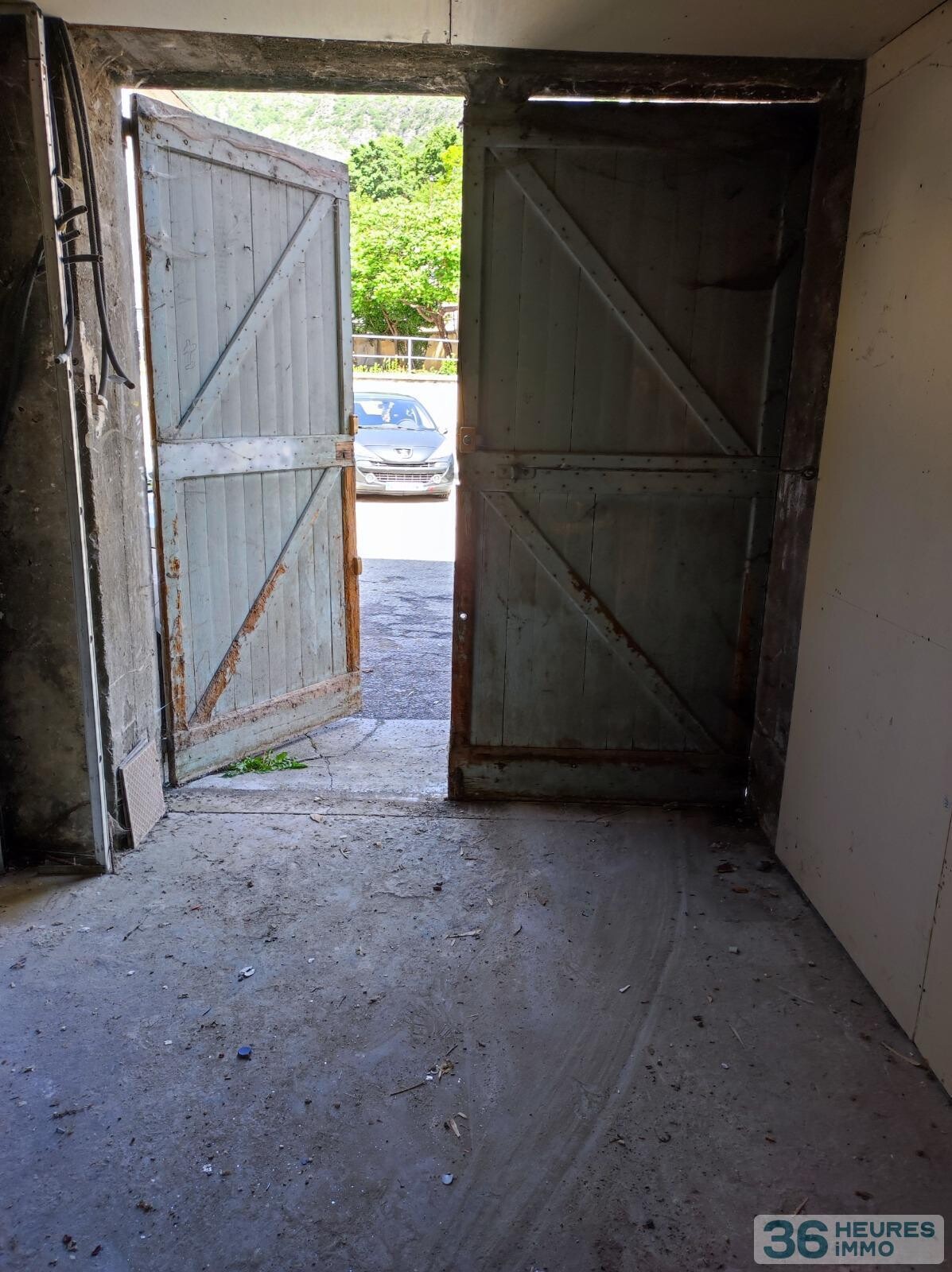 Coeur du village - appartement t3 de 63,37 m² à rénover avec garage de 37 m²
